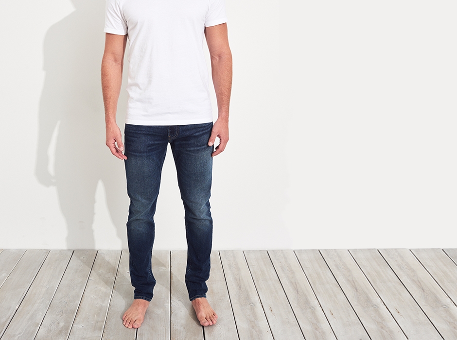 Men's Distressed Light Wash Athletic Skinny Jeans