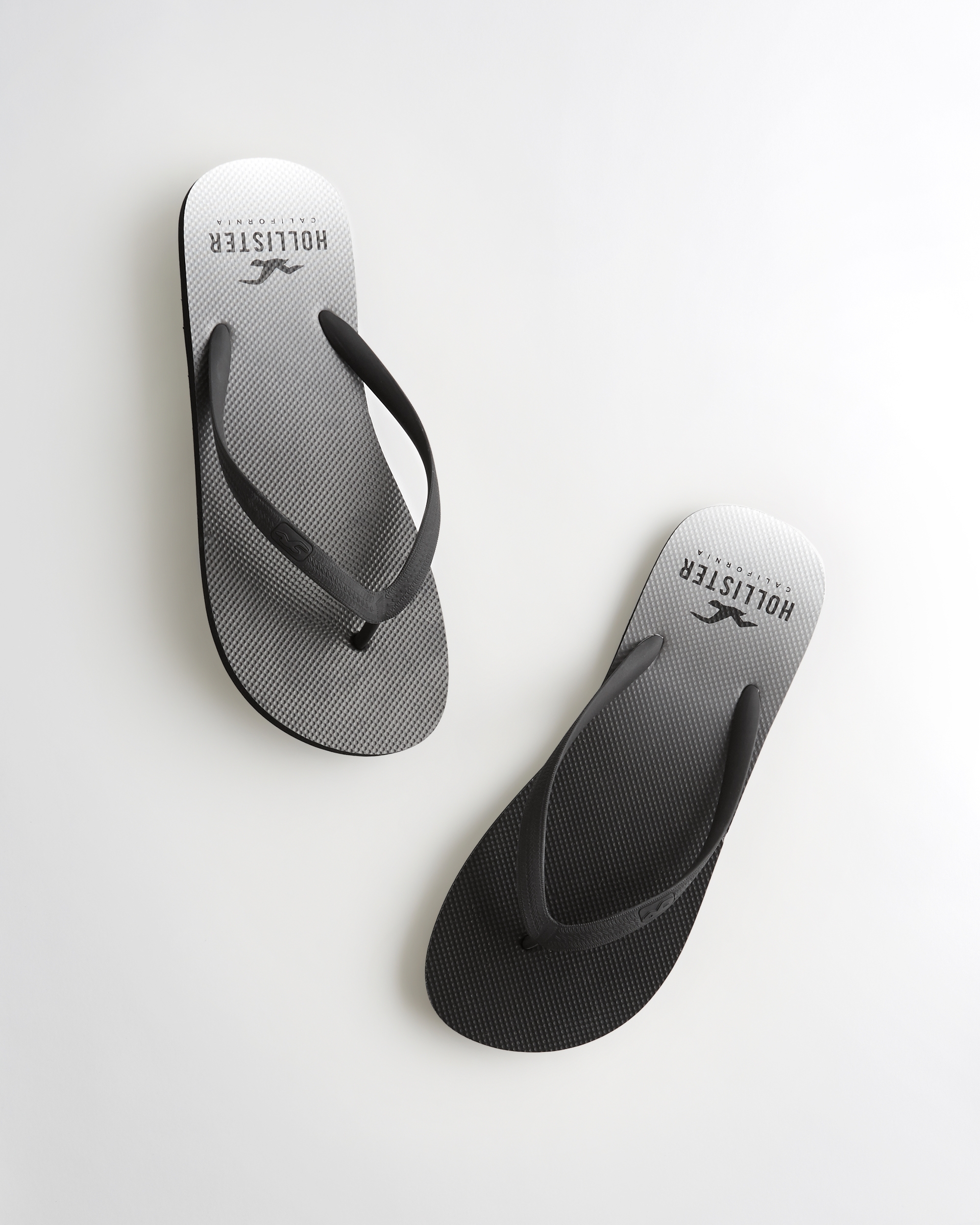 hollister flip flops womens