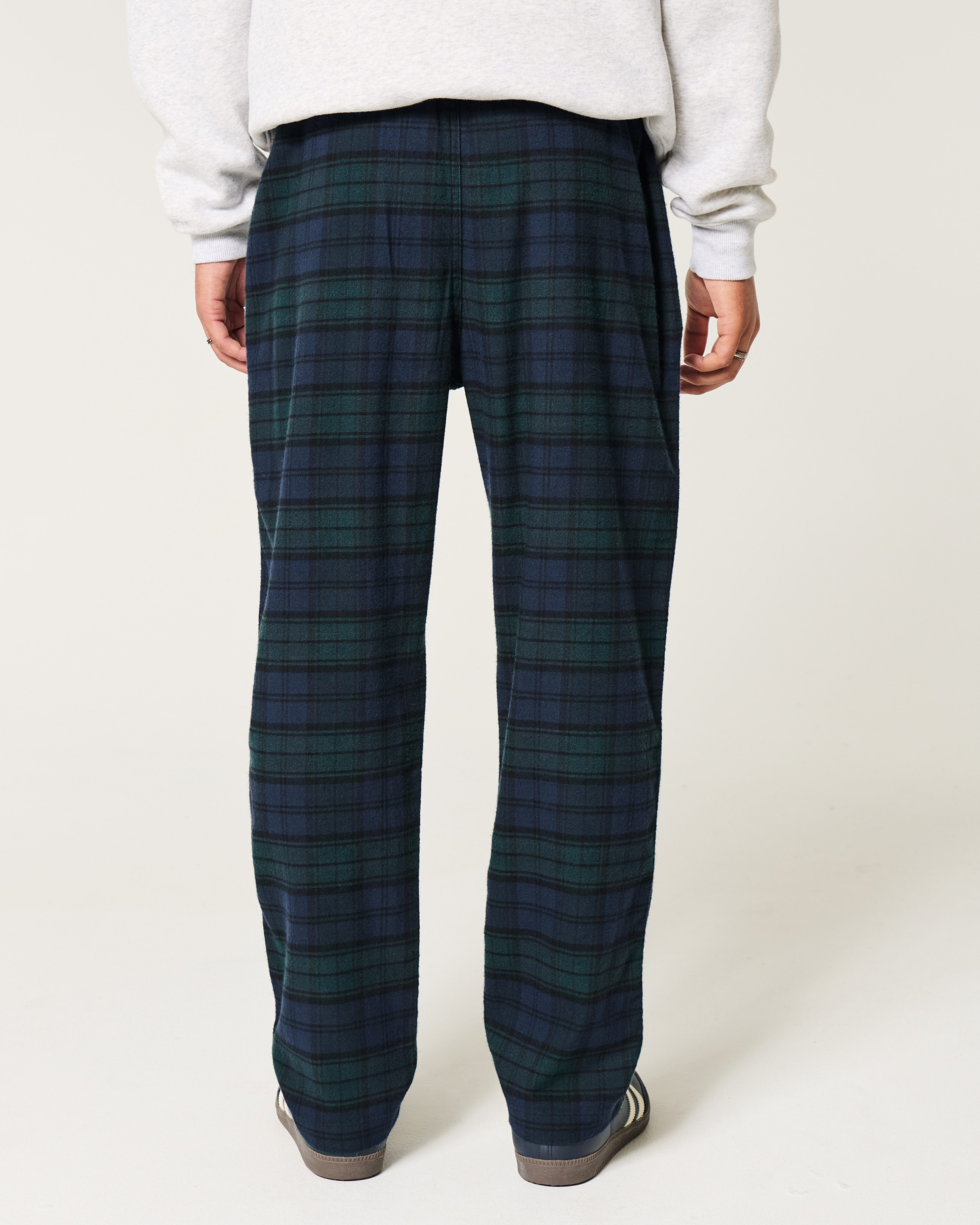 Hollister Men s 24 7 Straight Flannel Pajama Pants