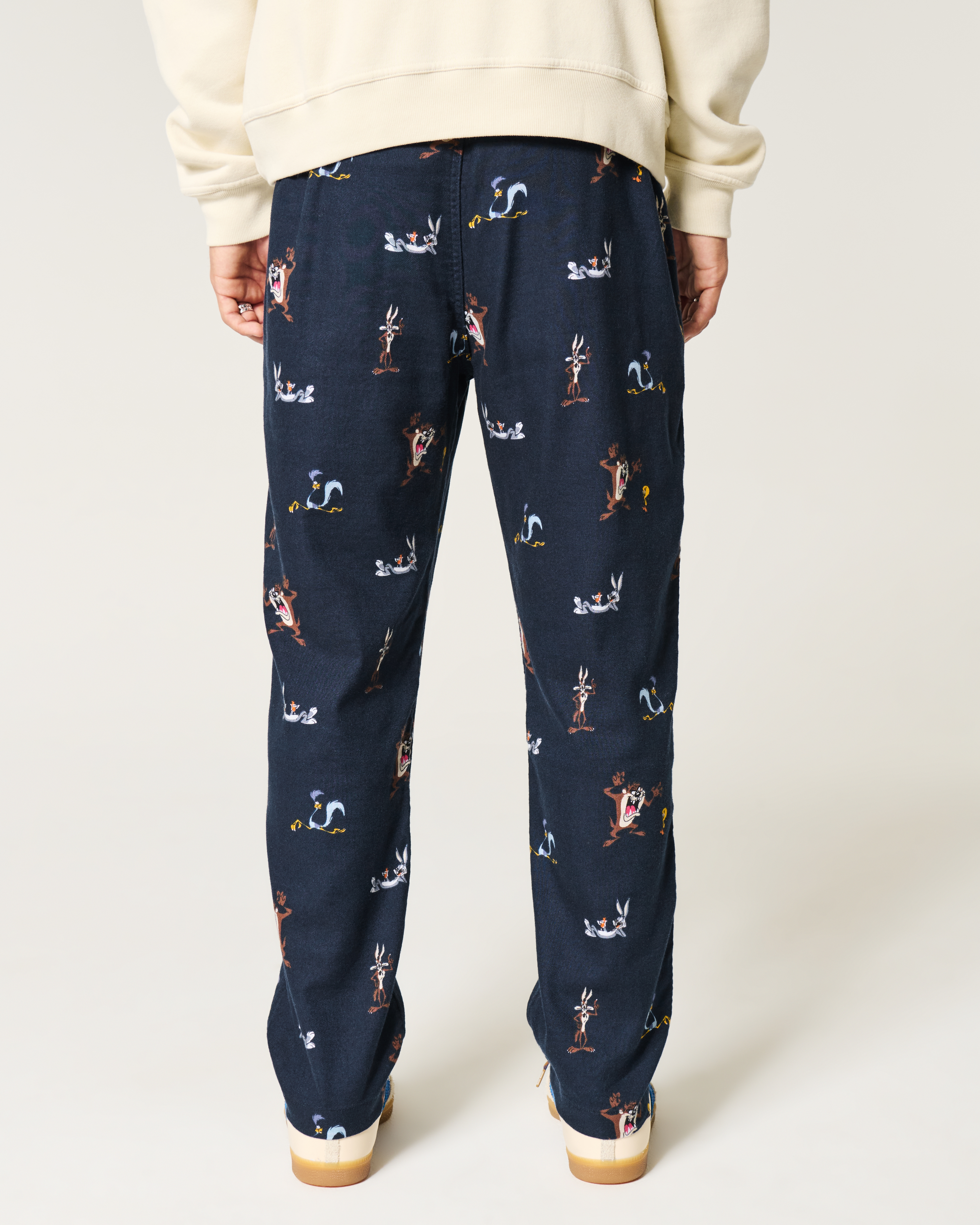 24/7 Looney Tunes Graphic Flannel Pajama Pants