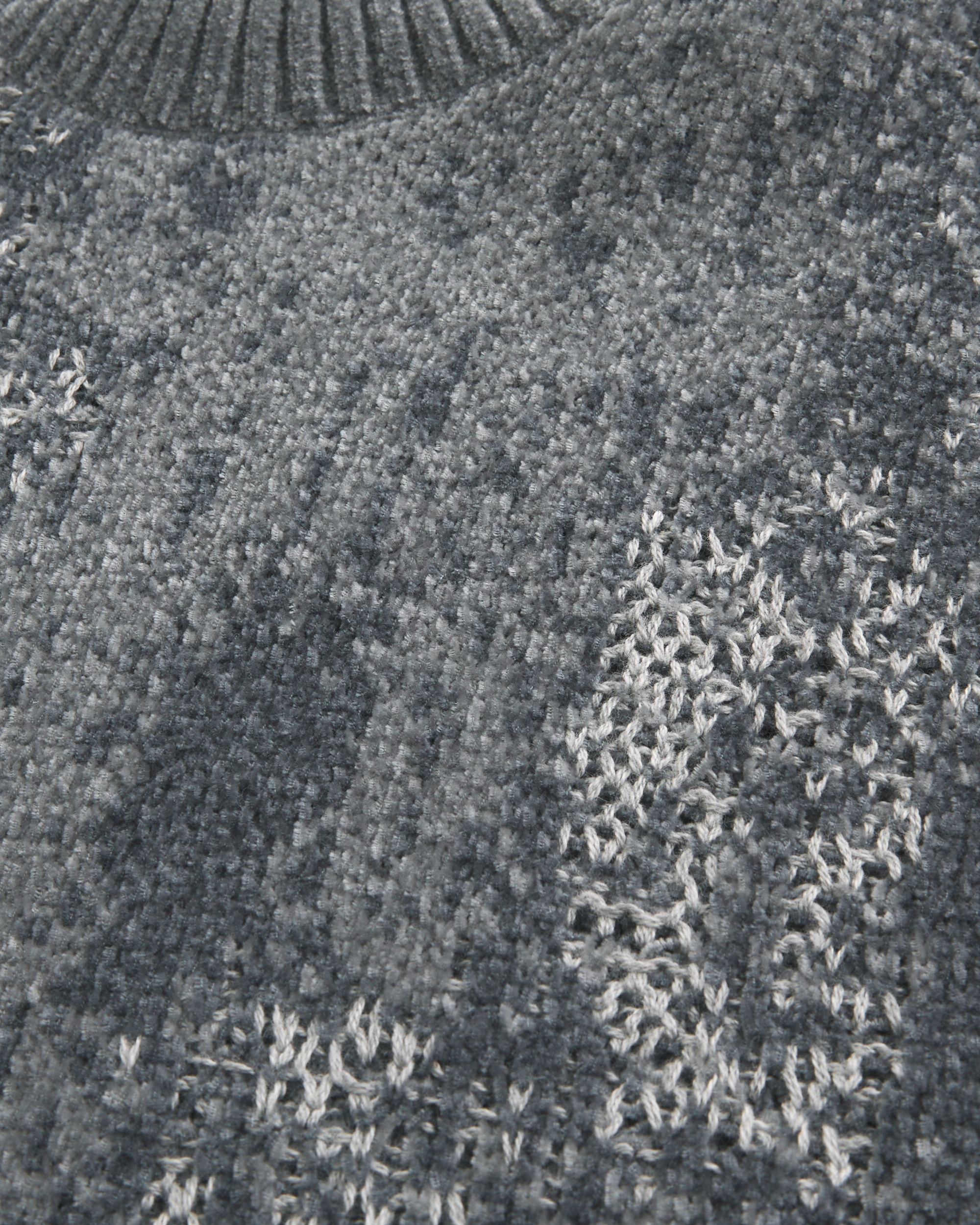 Relaxed Cable-Knit Crew Sweater