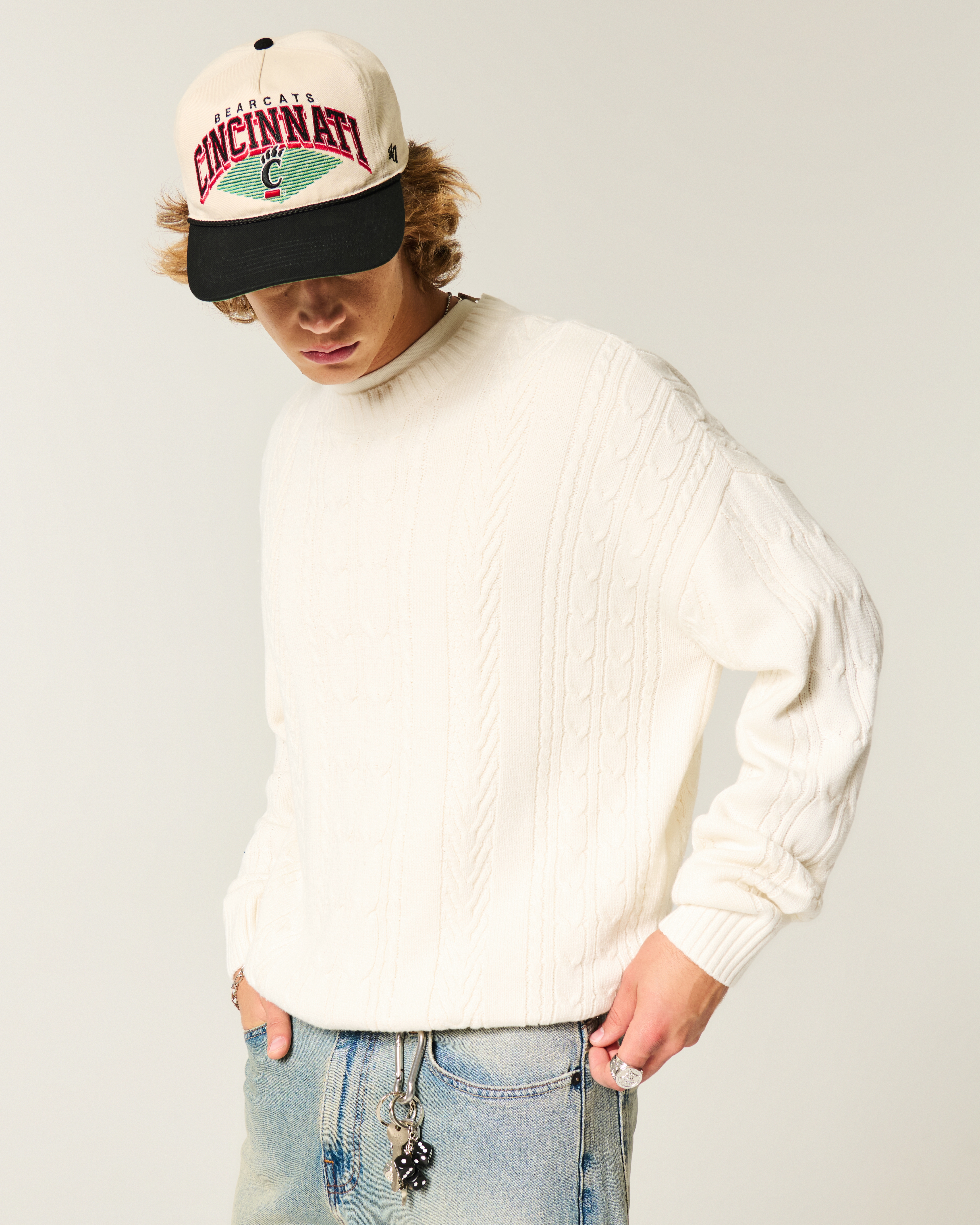 Relaxed Cable-Knit Crew Sweater