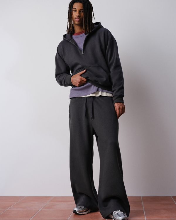 Hollister Feel Good Boxy Washed Quarter-Zip Hoodie