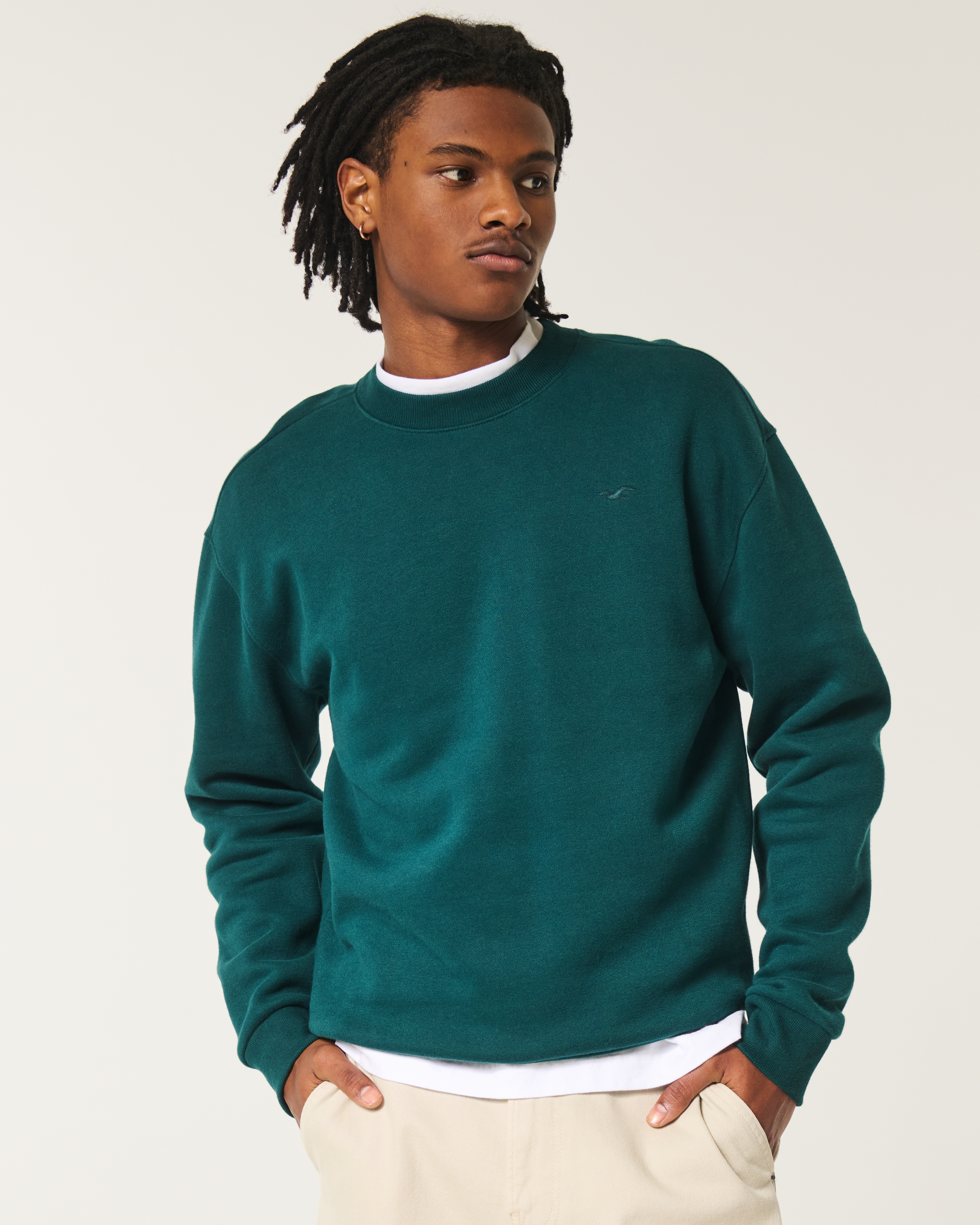 Hollister Men s Relaxed Icon Crew Sweatshirt