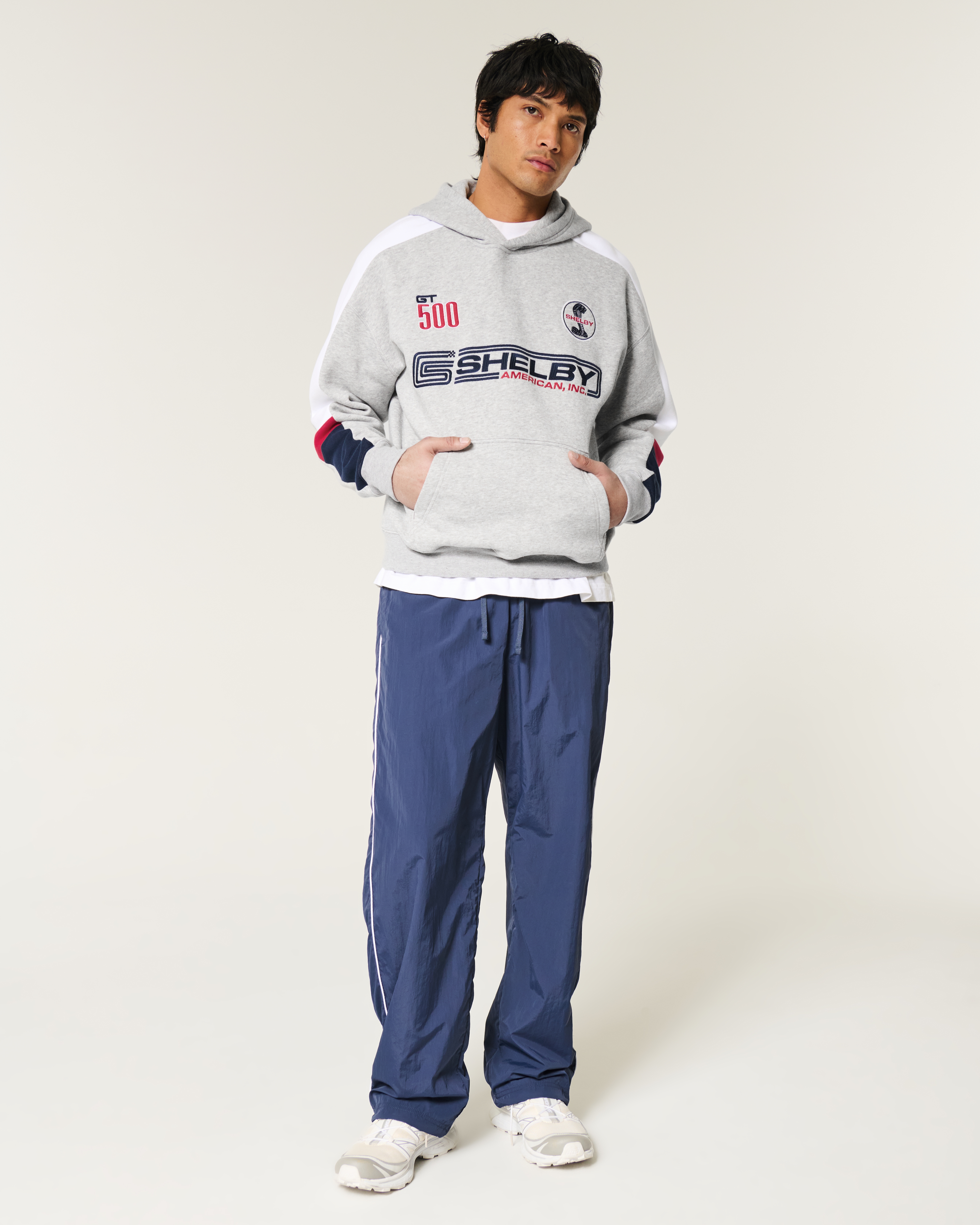 ★Hollister Co.★フォルクスワーゲンレーシング パーカー Men's Boxy Volkswagen Racing Graphic Hoodie | Men's Graphics