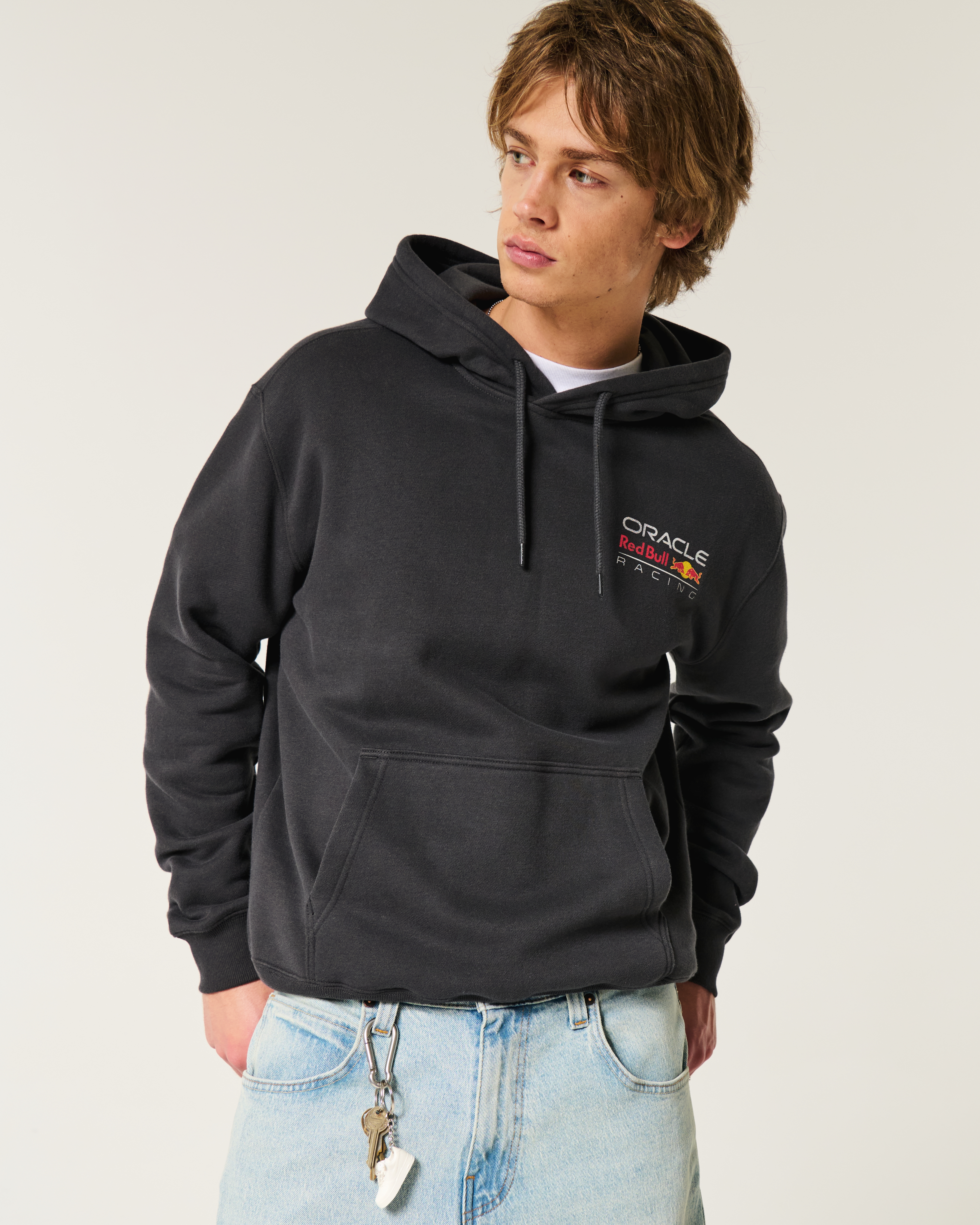 ★Hollister Co★オラクルレッドブル レーシングパーカー Men's Relaxed Oracle Red Bull Racing Graphic Hoodie | Men's