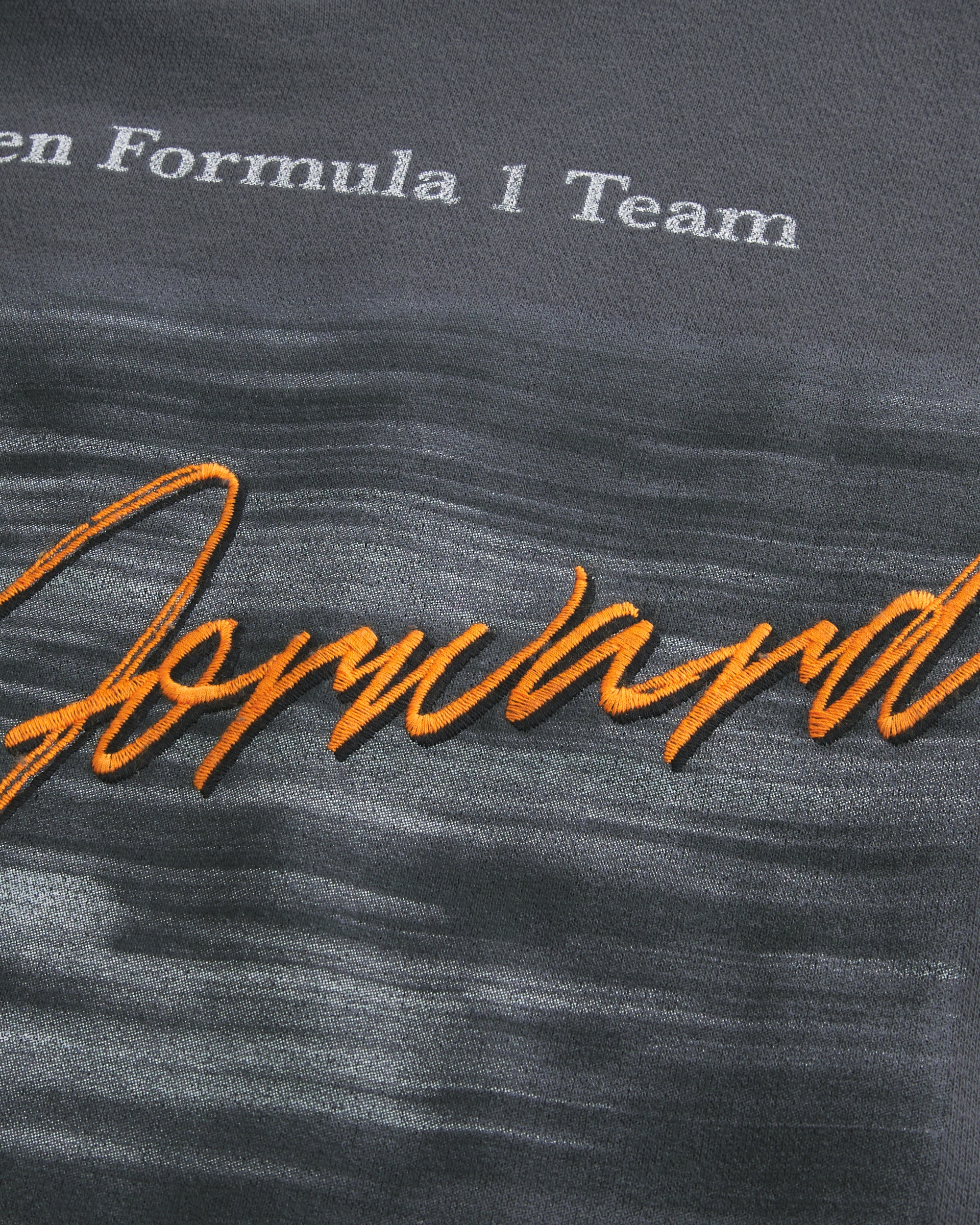 ★Hollister Co.★McLaren Forever Forwardグラフィックパーカー Men's Relaxed McLaren Forever Forward Graphic Hoodie | Men's