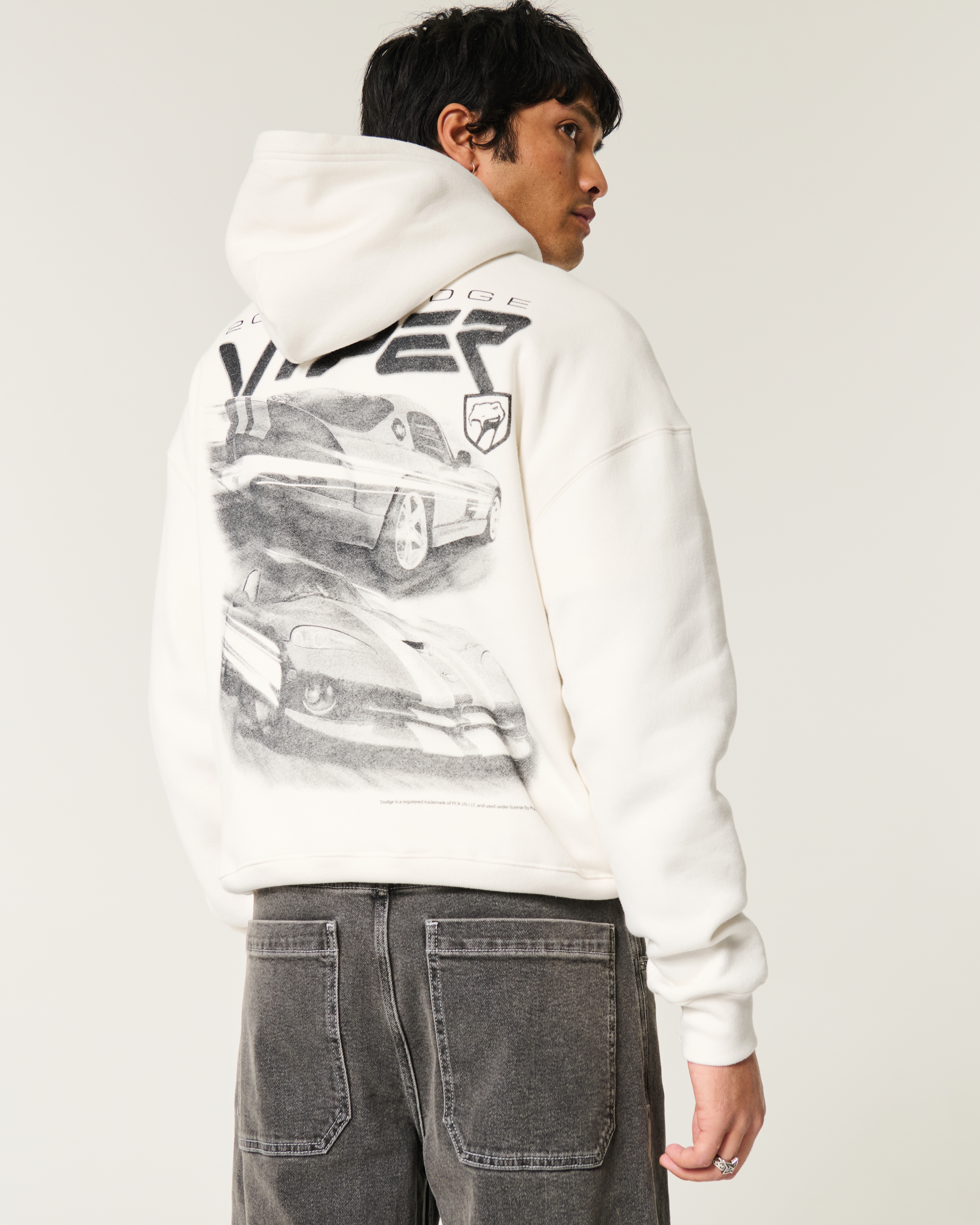 Hollister★半袖 クルーネック Shelby Cobra トップス Tシャツ KIC_323-5125-00496-100_model2.