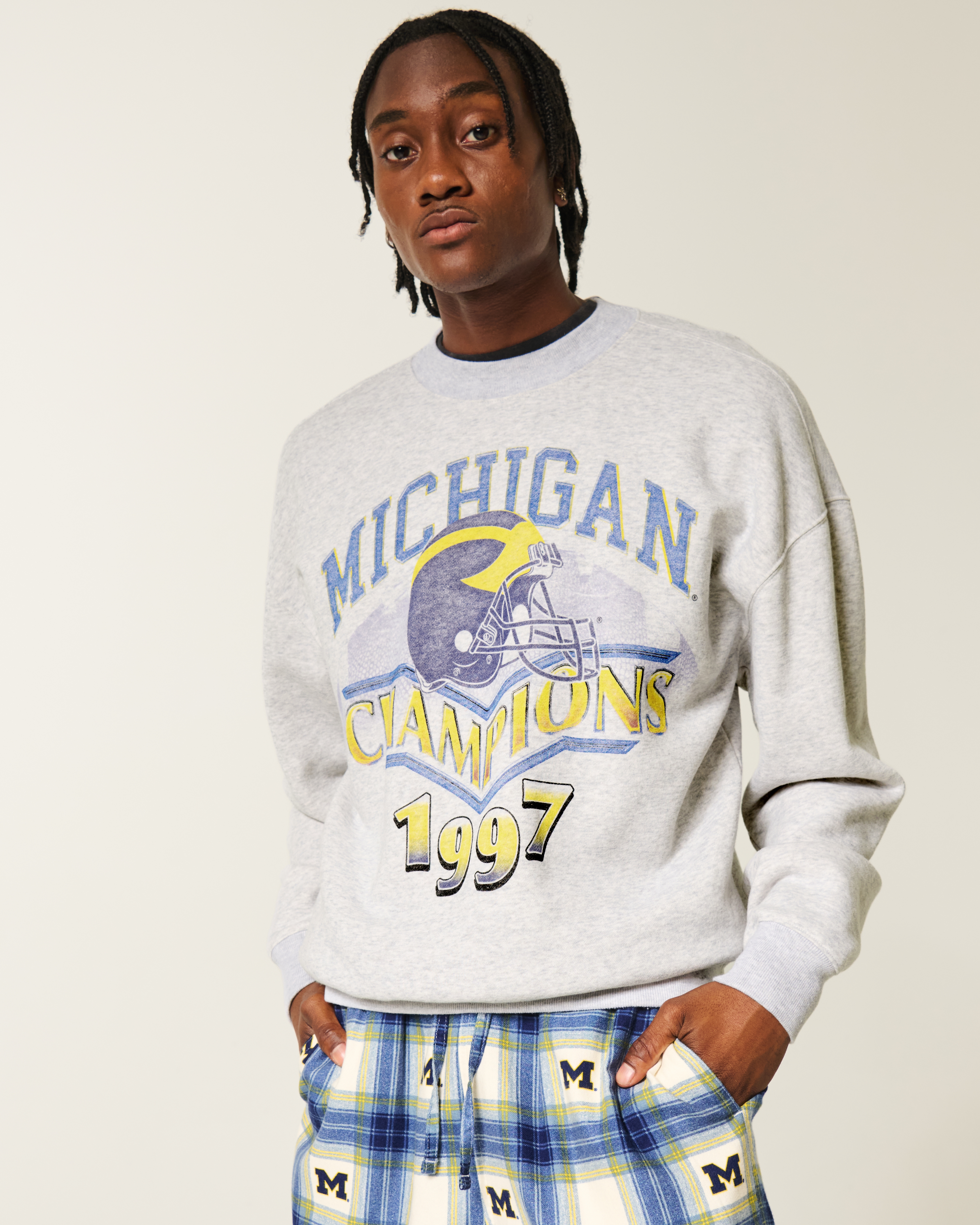 Boxy University of Michigan Wolverines Graphic Crew Sweatshirt