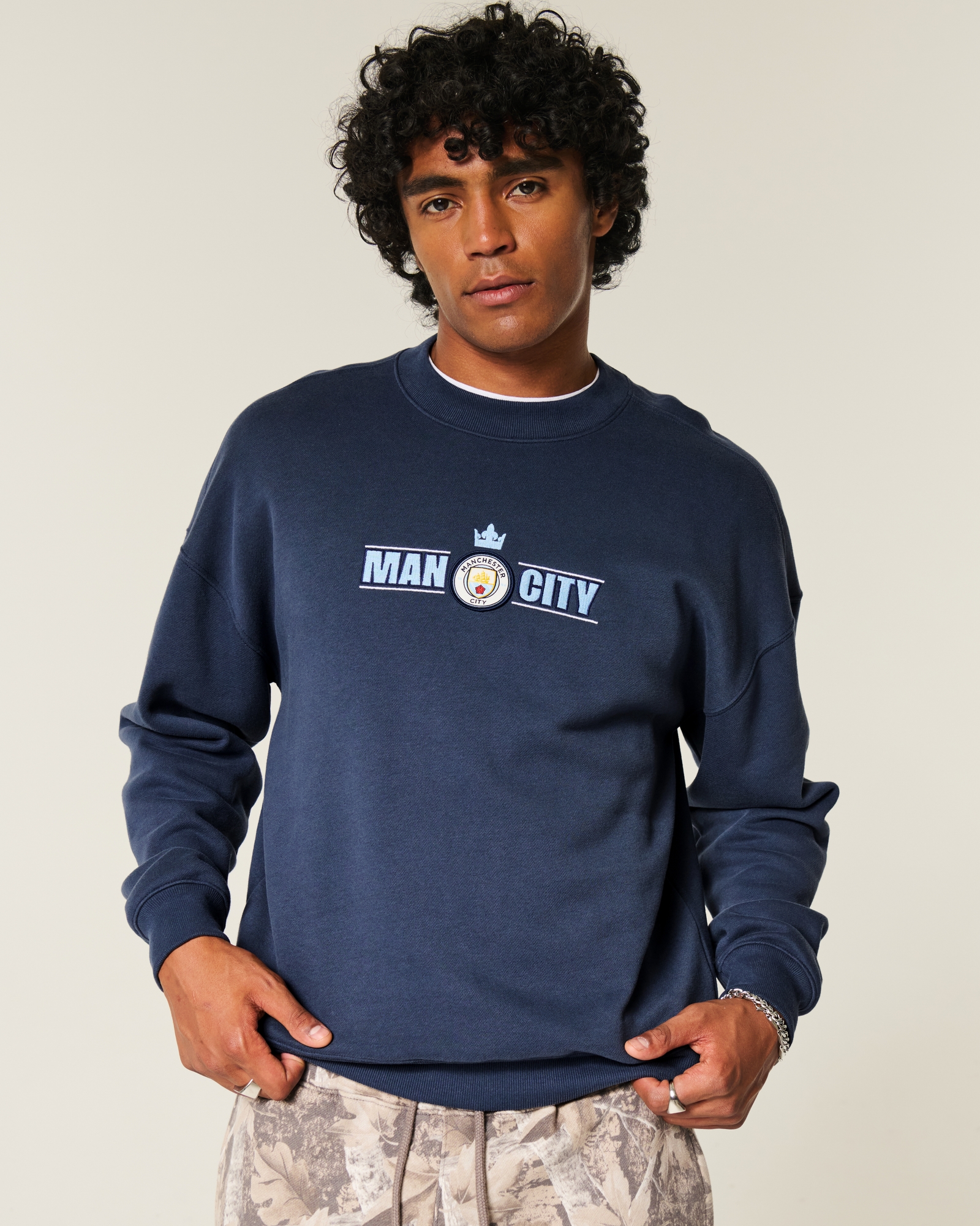 Men's Boxy Arsenal FC Graphic Crew Sweatshirt | Men's Clearance