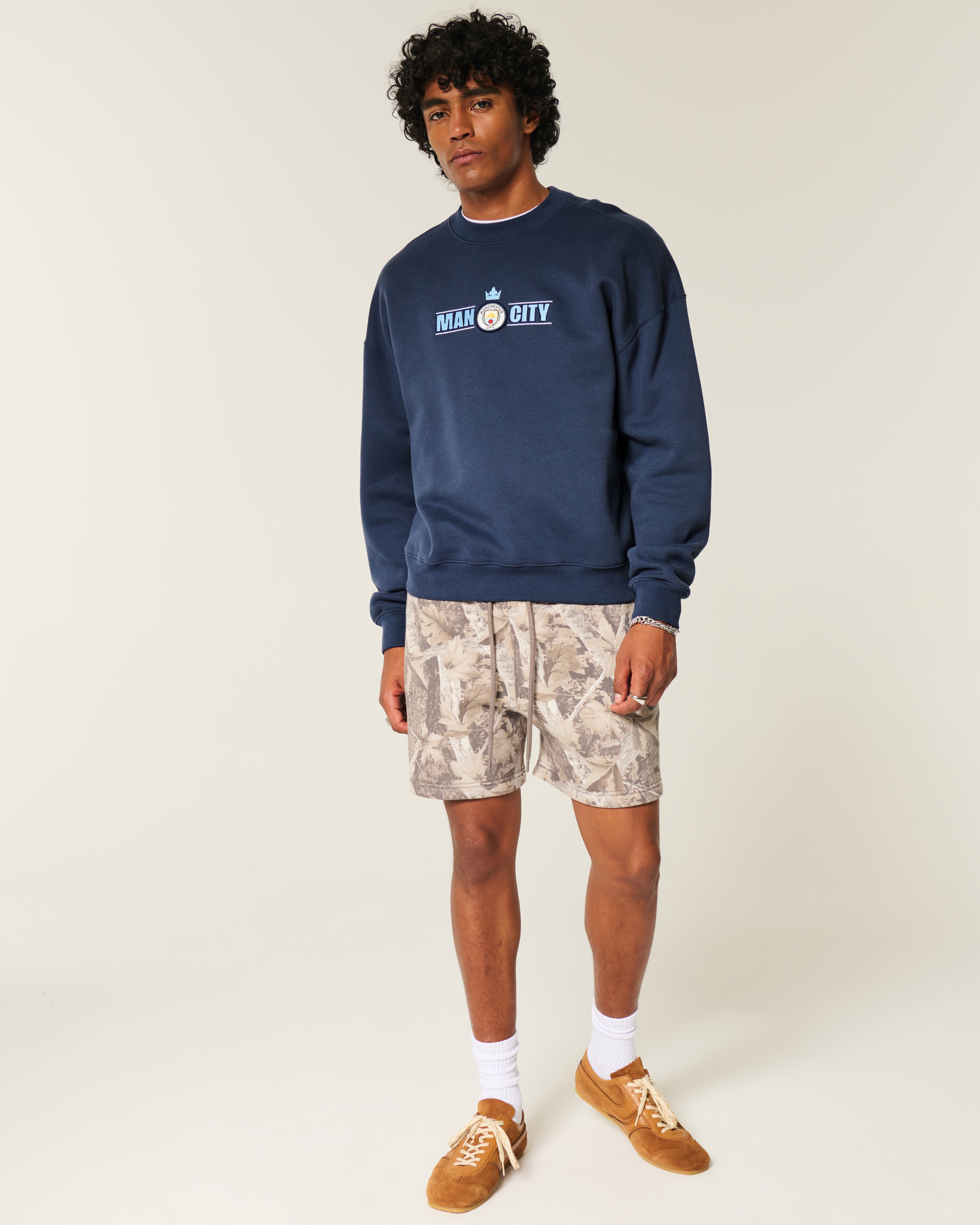 Boxy Manchester City FC Graphic Crew Sweatshirt