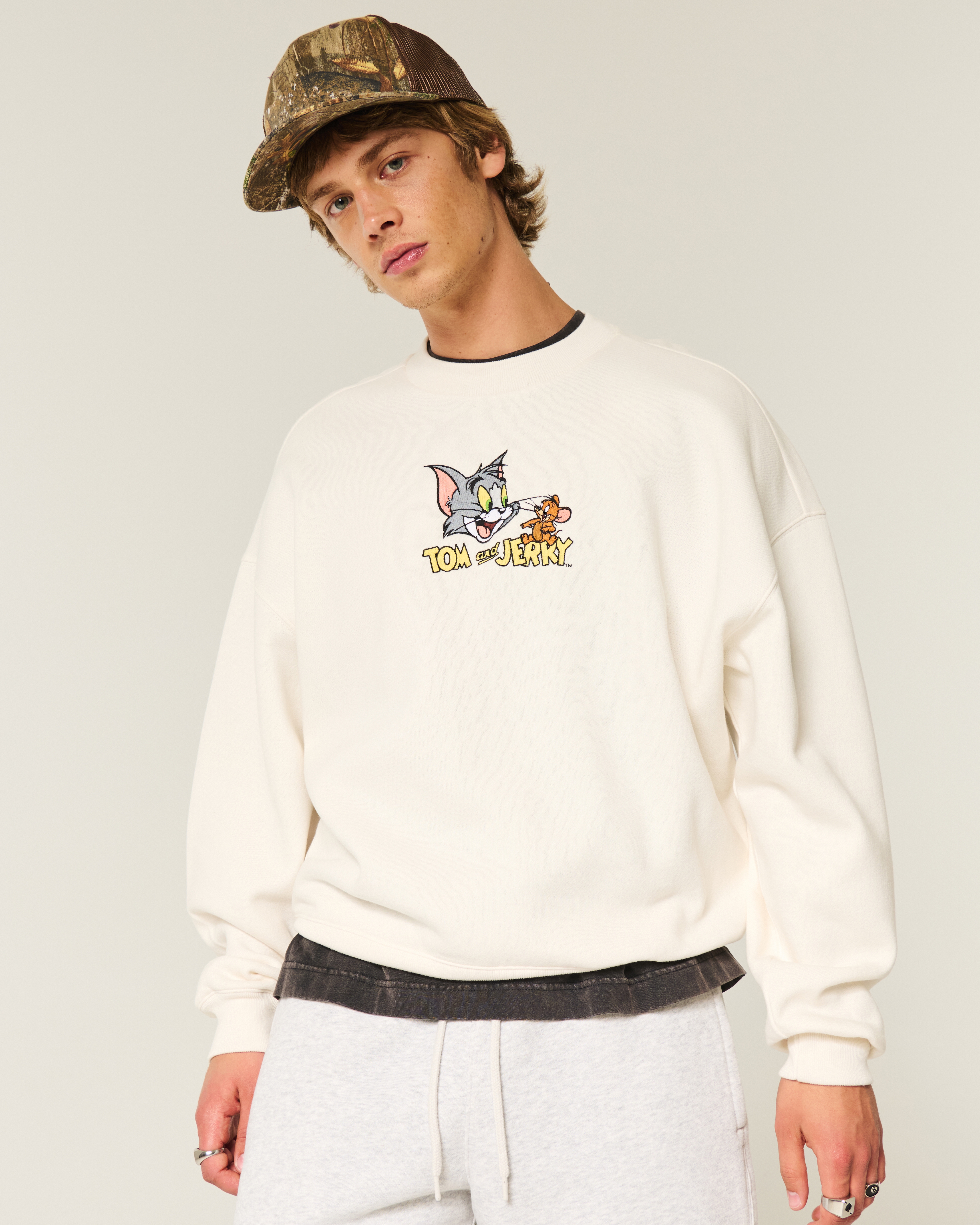 Baggy Cinch Tom and Jerry Graphic Crew Sweatshirt