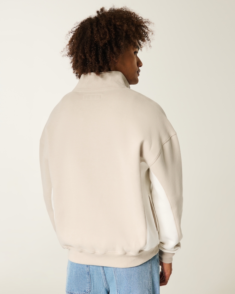 Men's Boxy Logo Quarter-Zip Sweatshirt | Men's Tops | HollisterCo.ca
