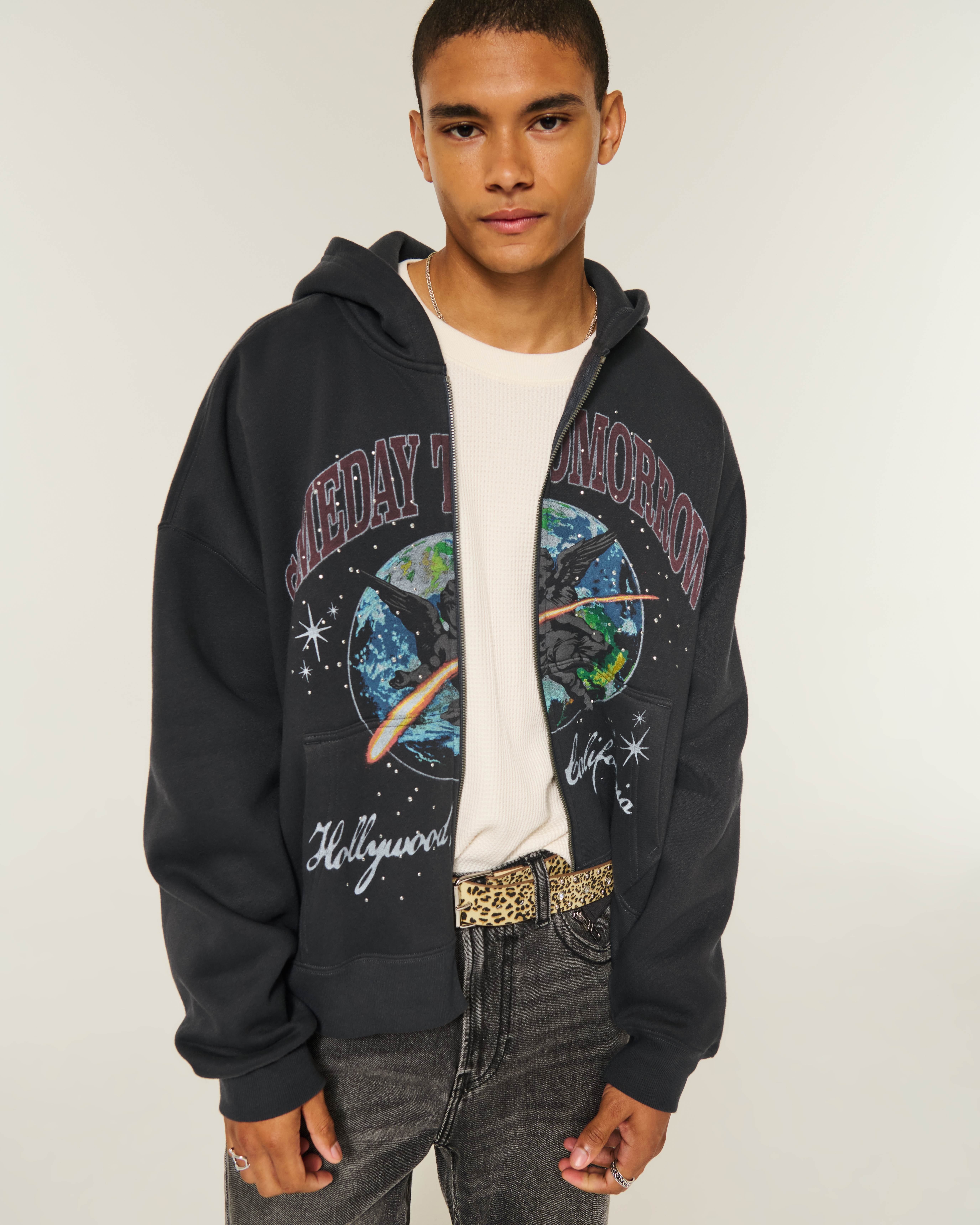 Hollister Rectangle Fit Someday Tomorrow Graphic Embellished Zip
