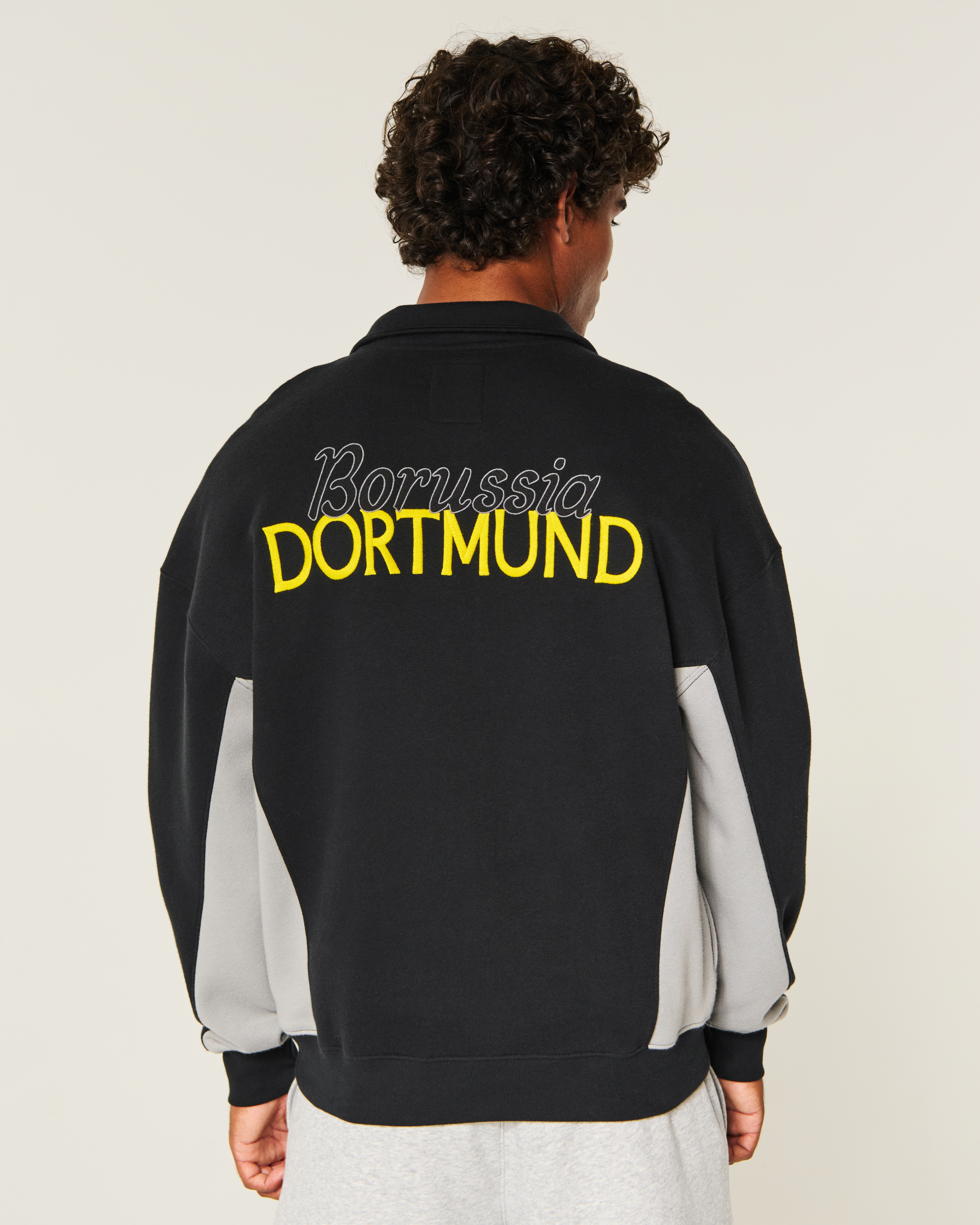 Quarter-Zip Borussia Dortmund Graphic Sweatshirt