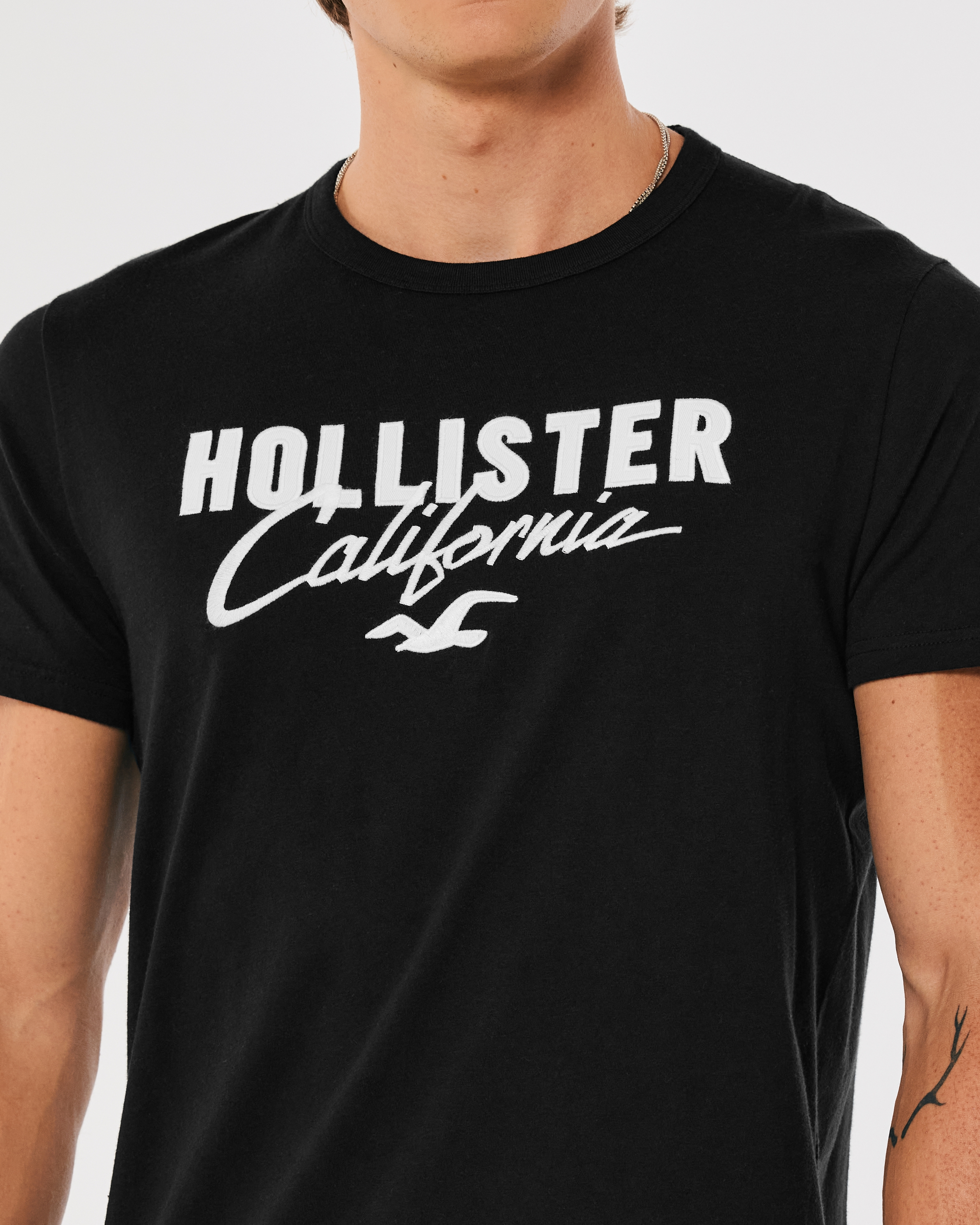 Hollister logo graphic sales tee