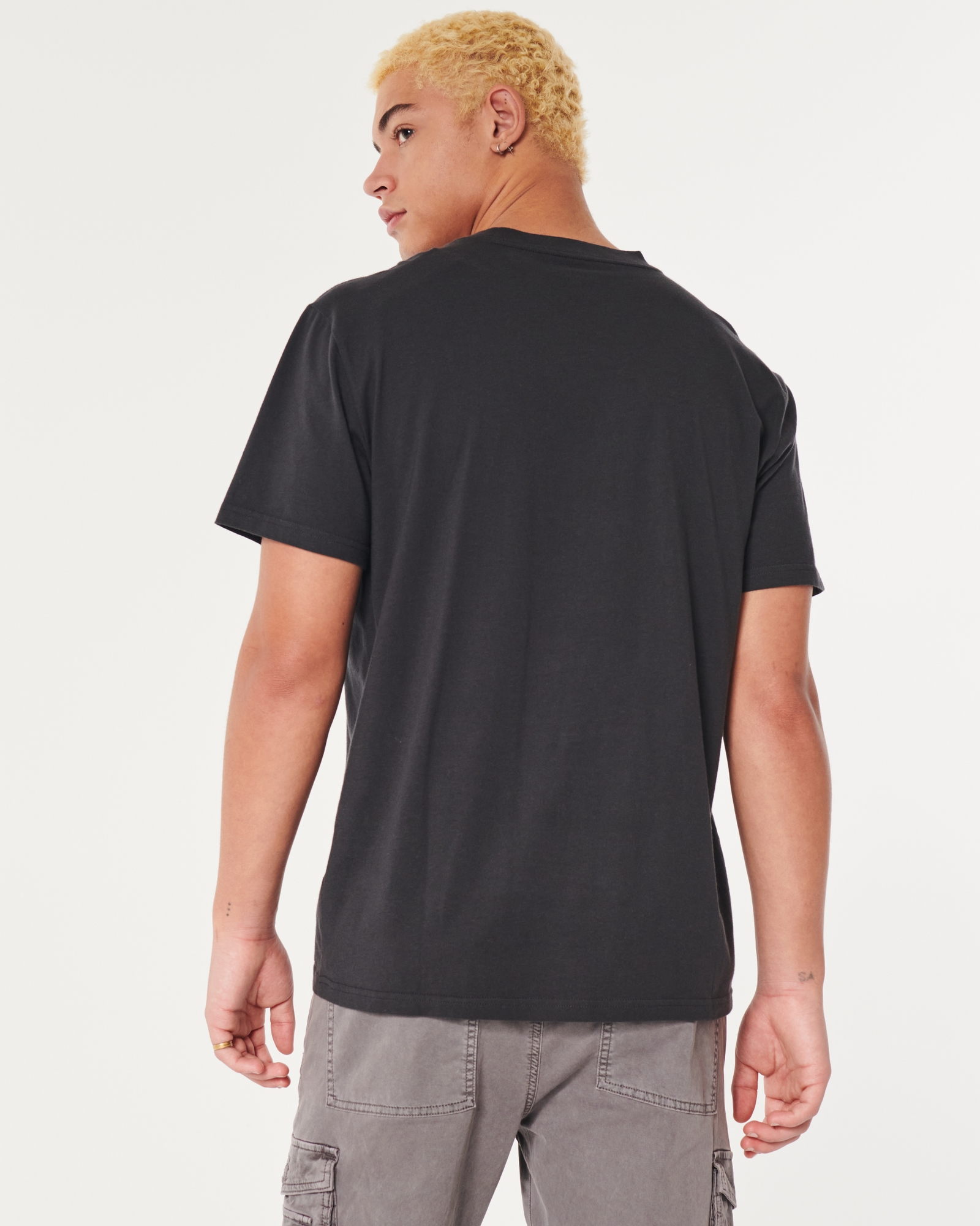 Buy Achiever Keyhole Back Graphic Tee online