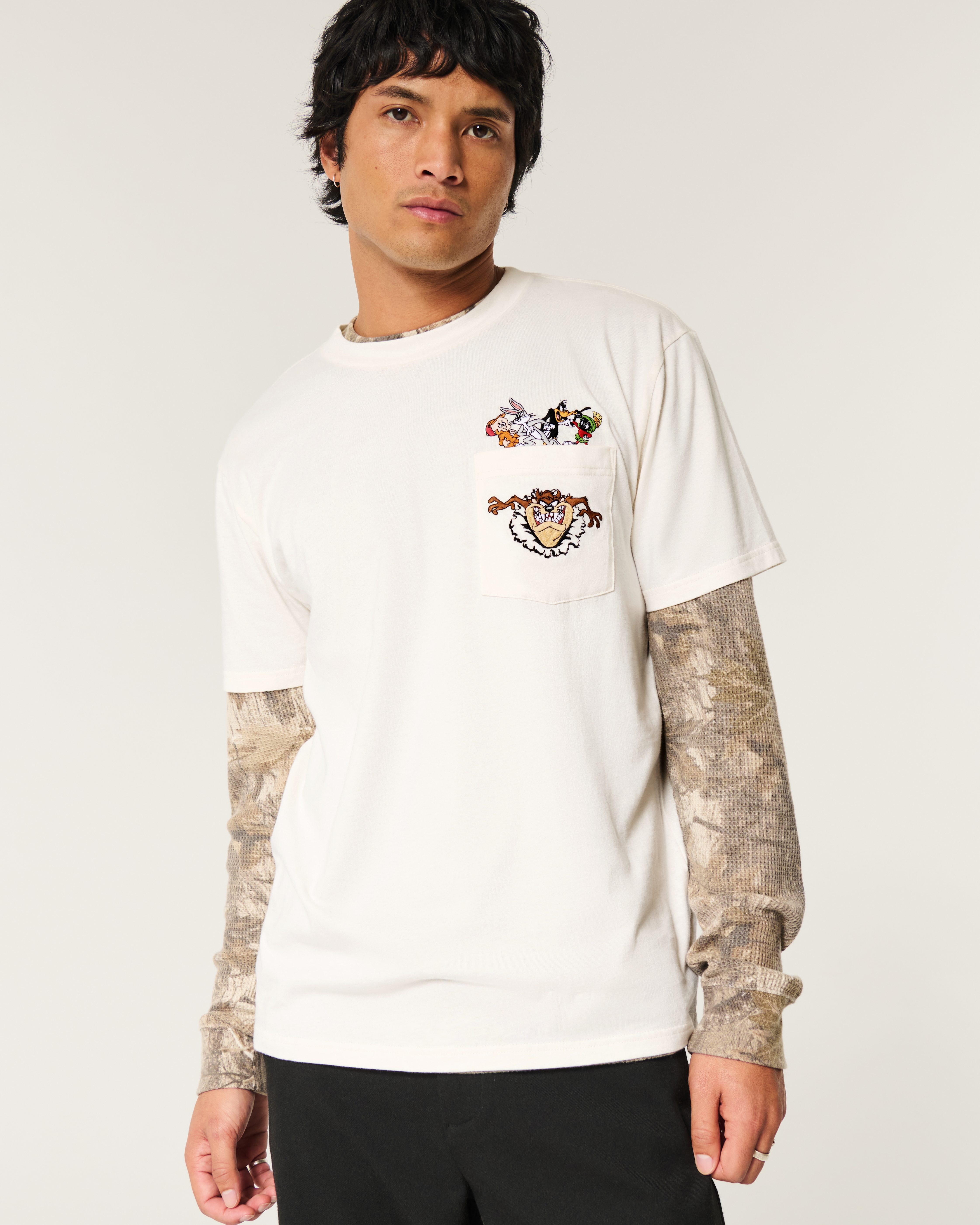 Relaxed Looney Tunes Graphic Pocket Tee