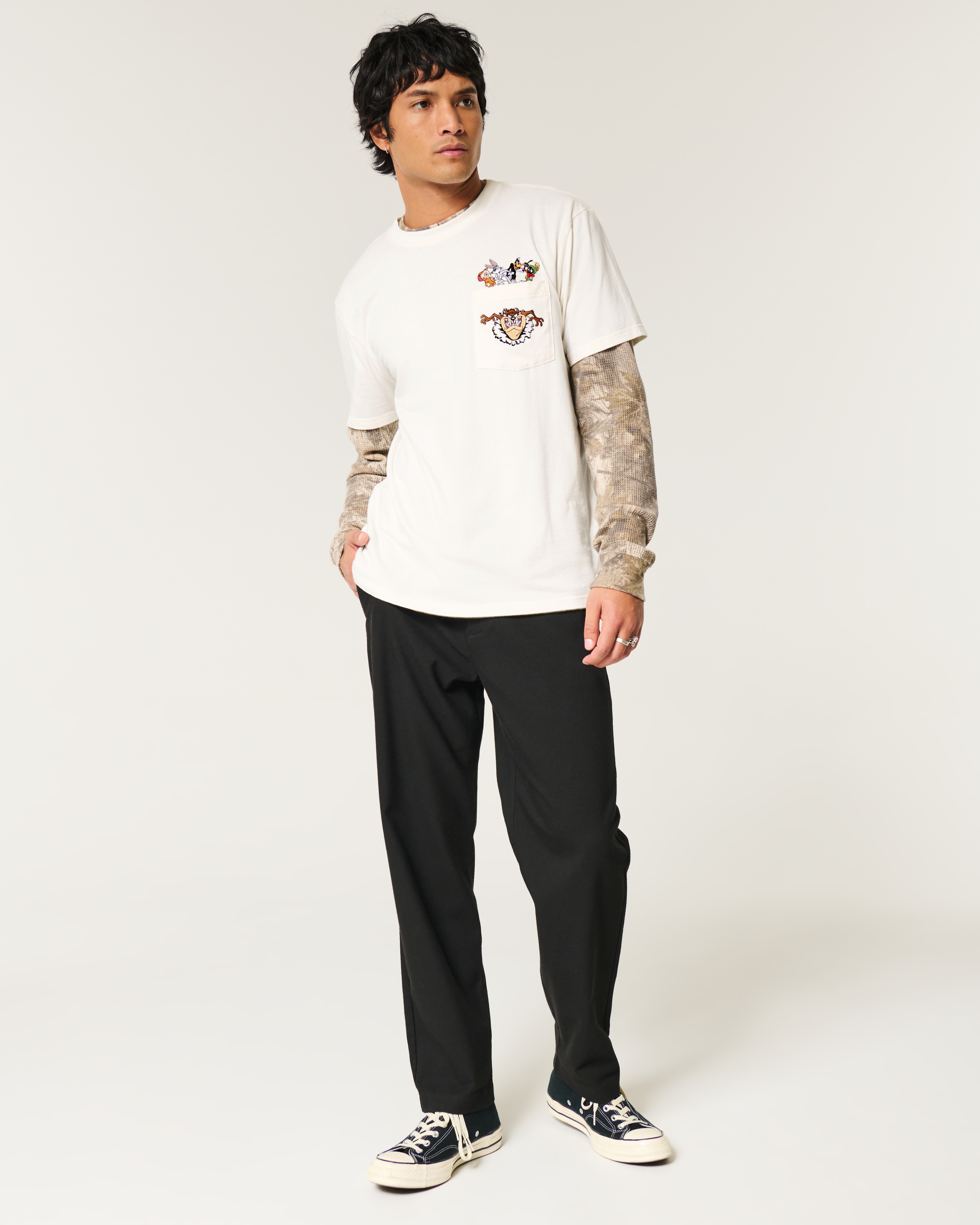 Relaxed Looney Tunes Graphic Pocket Tee