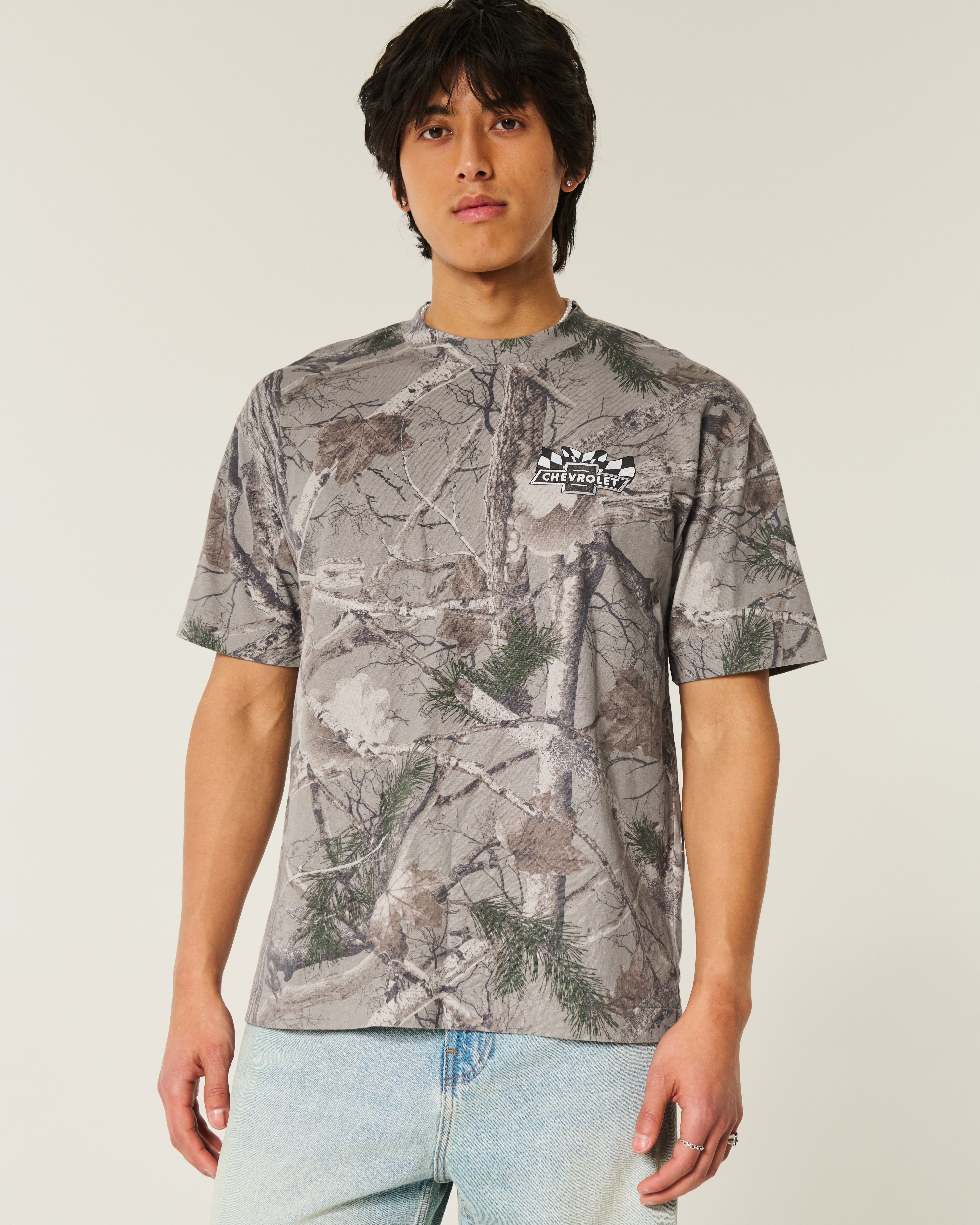 Hollister★半袖 クルーネック サッカー カリフォルニア Tシャツ Men's Boxy Heavyweight Chevrolet Graphic Camo Tee | Men's