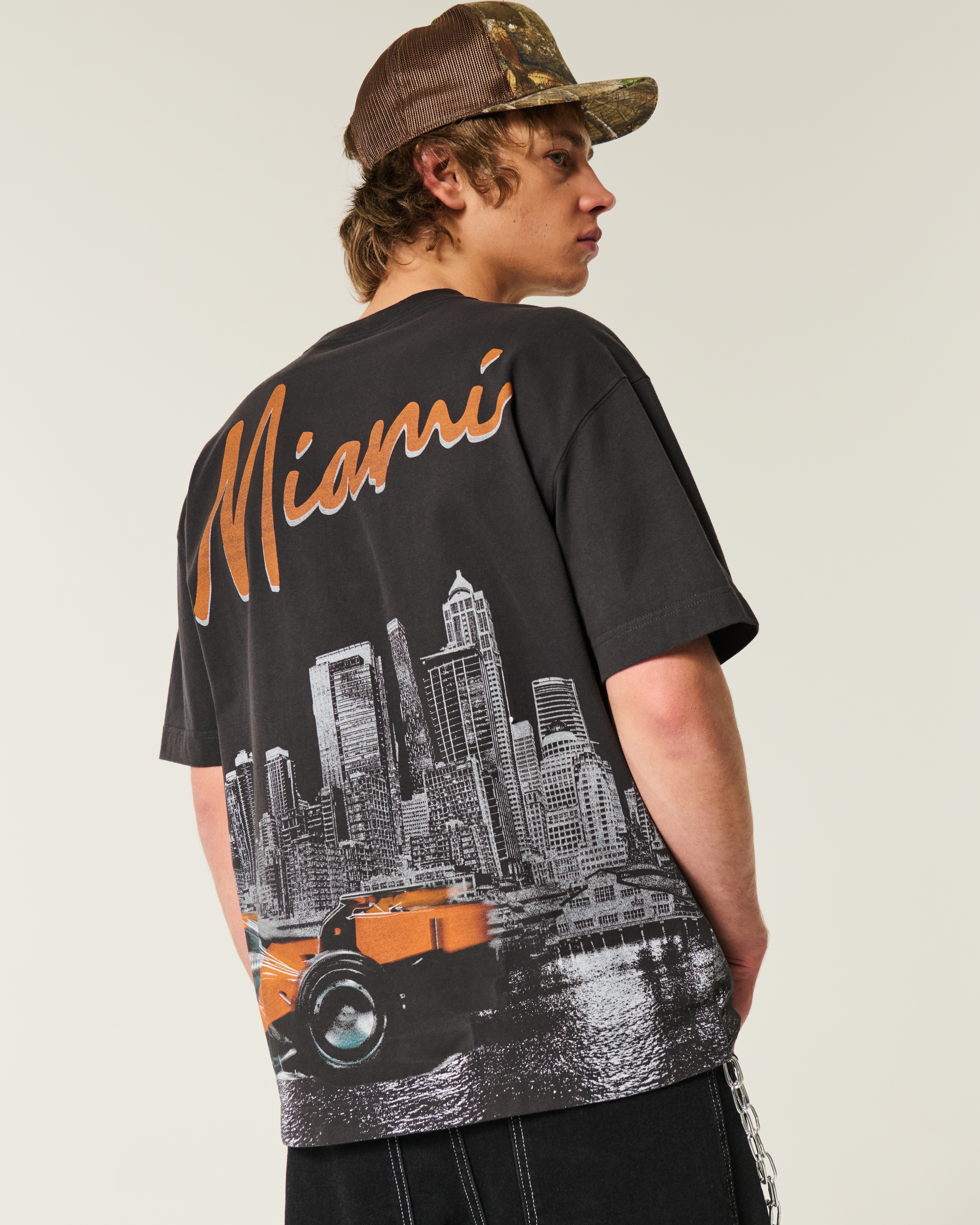 ★Hollister Co.★ボクシーテキサス大学グラフィックTシャツ メンズ ボクシーUniversity of AustinグラフィックTシャツ