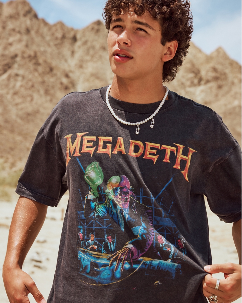 Men's Boxy Megadeth Tour Graphic Tee | Men's Sale | HollisterCo.com
