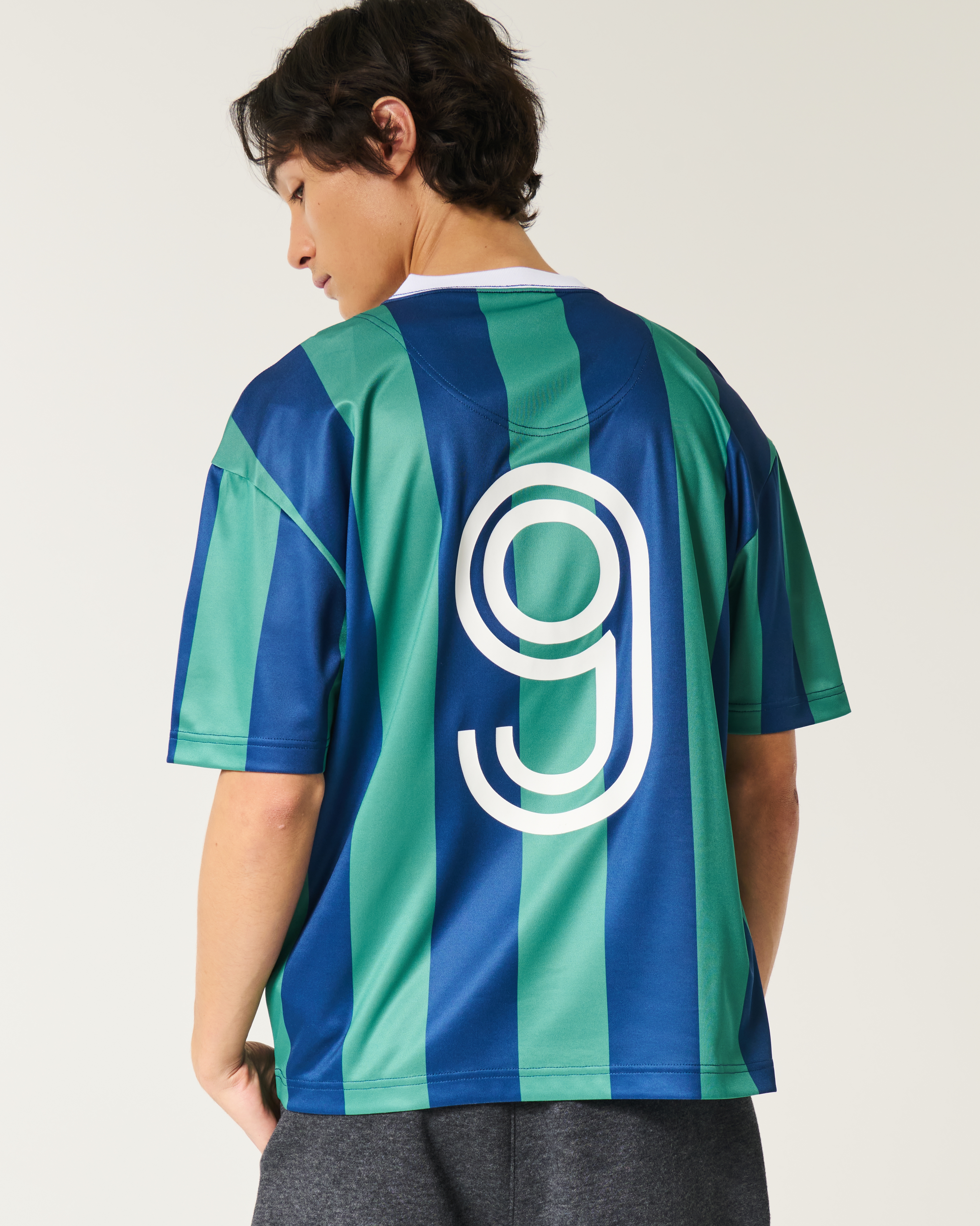 Hollister★半袖 Vネック サッカー ソウル ストライプ Tシャツ Hollister☆半袖 Vネック サッカー ソウル ストライプ Tシャツ