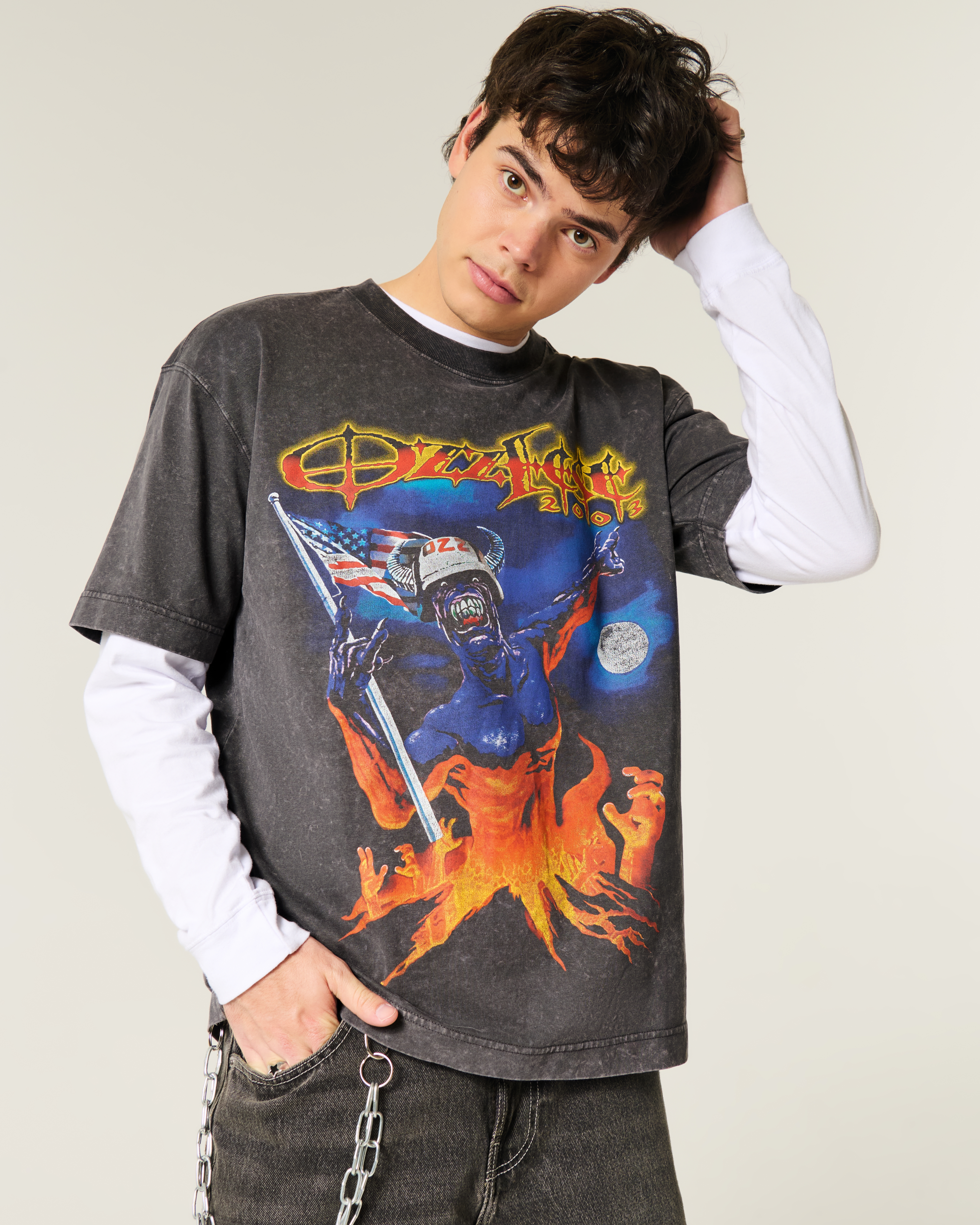 ★Hollister.co★ヘビーウェイトHot WheelsグラフィックTシャツ Men's Boxy Heavyweight Hot Wheels Graphic Tee | Men's Sale