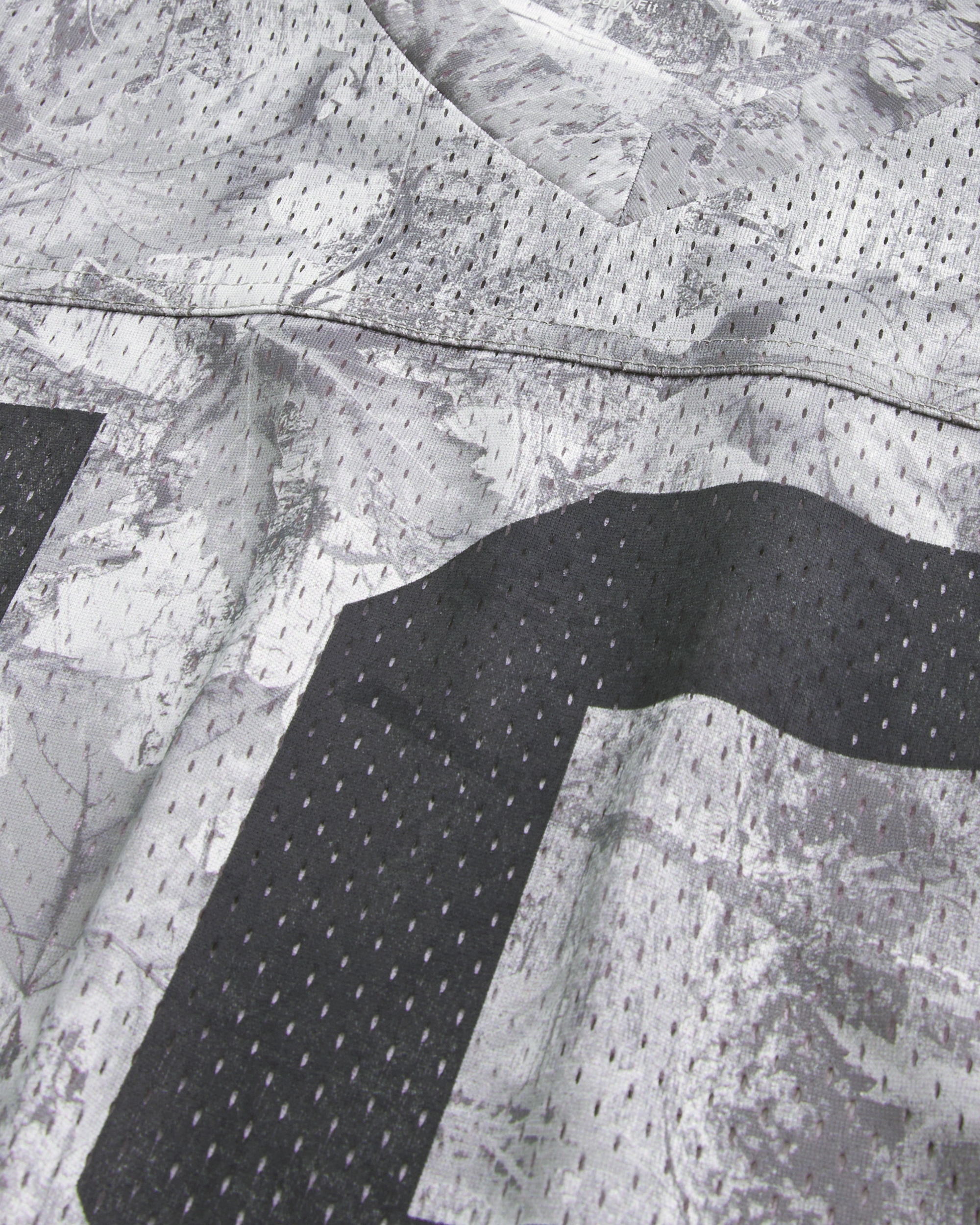 Baggy Graphic Camo Jersey