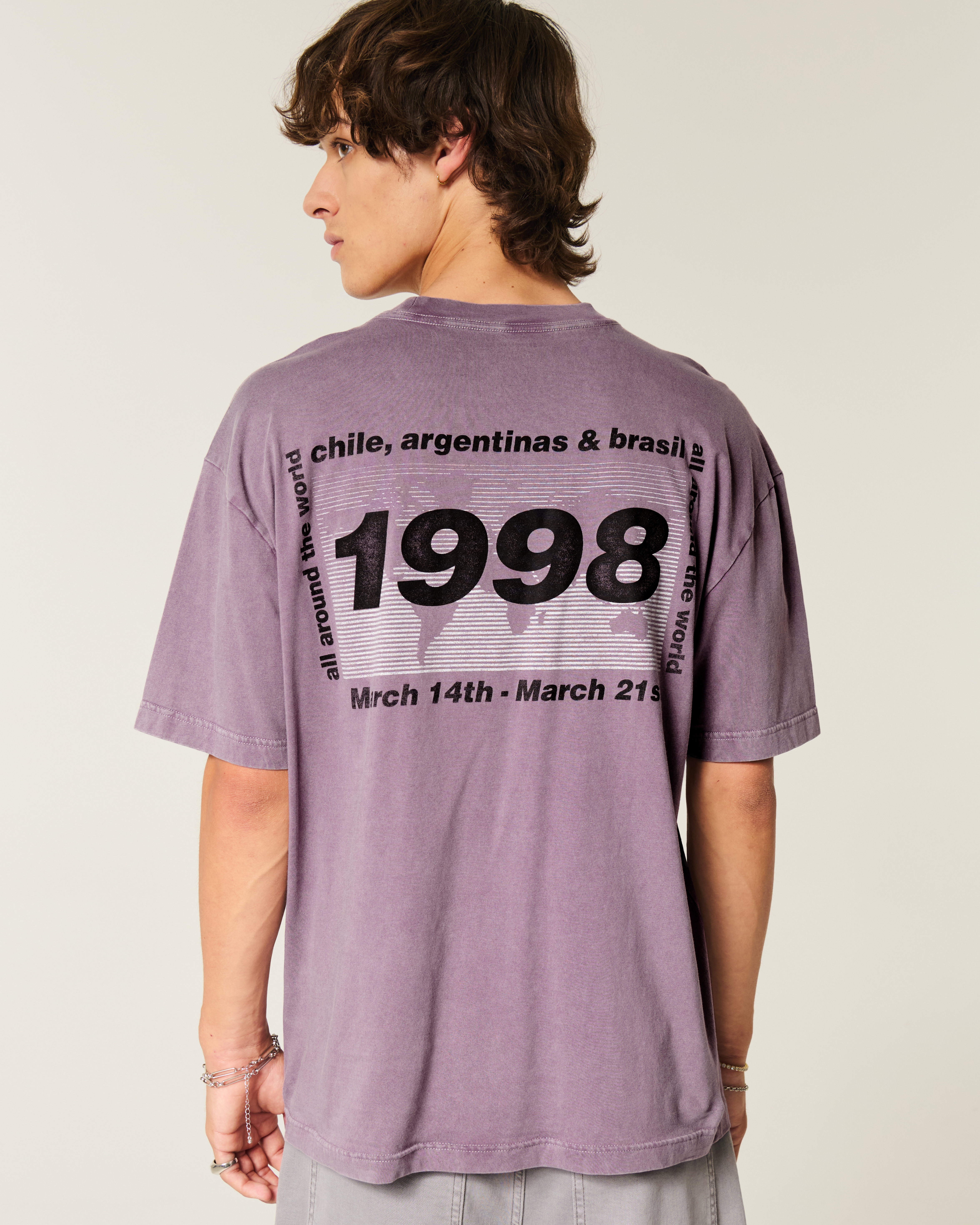Men's Boxy Oasis Graphic Tee | Men's Tops | HollisterCo.com