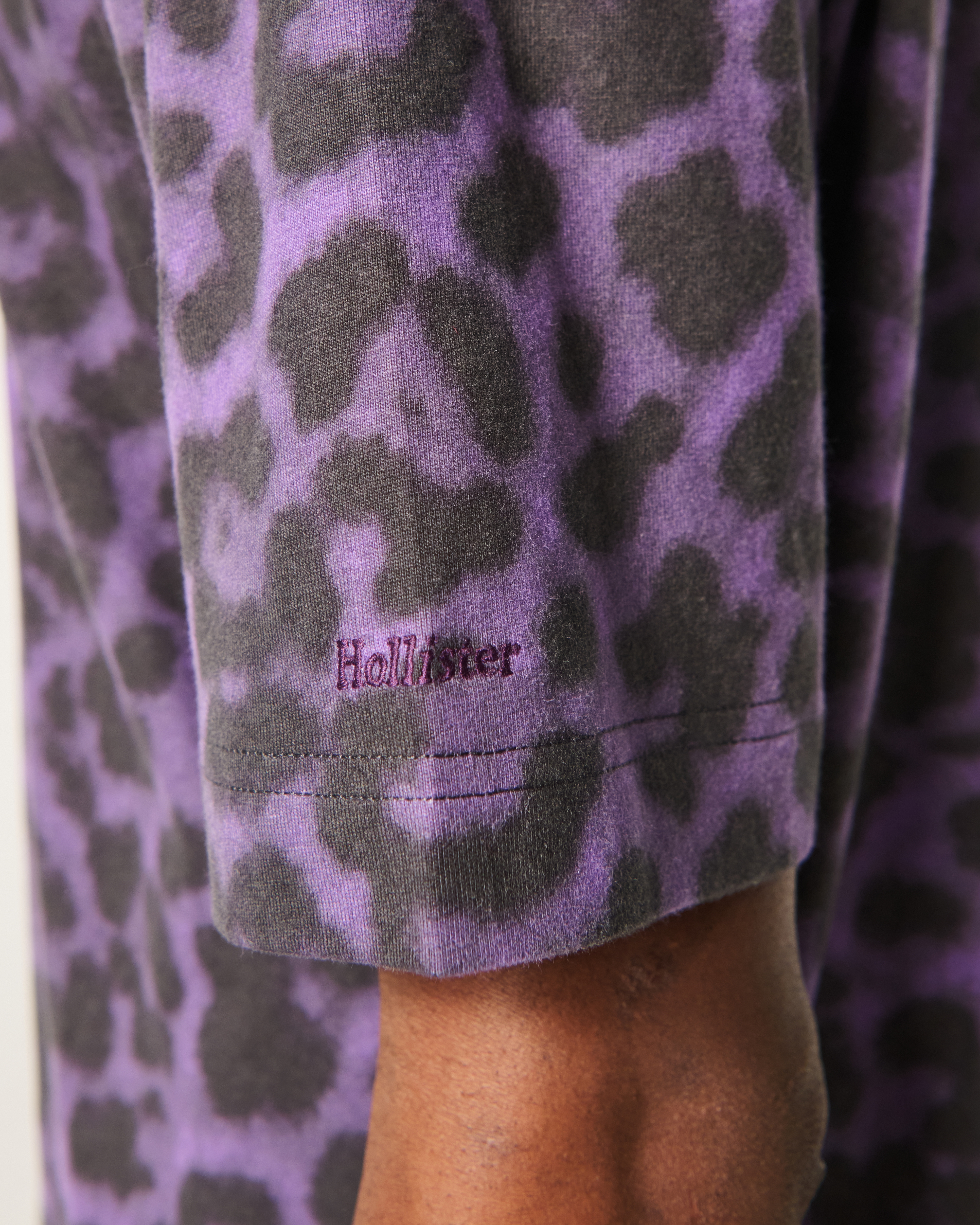 Hollister x Taco Bell Boxy Heavyweight Shine Graphic Tee