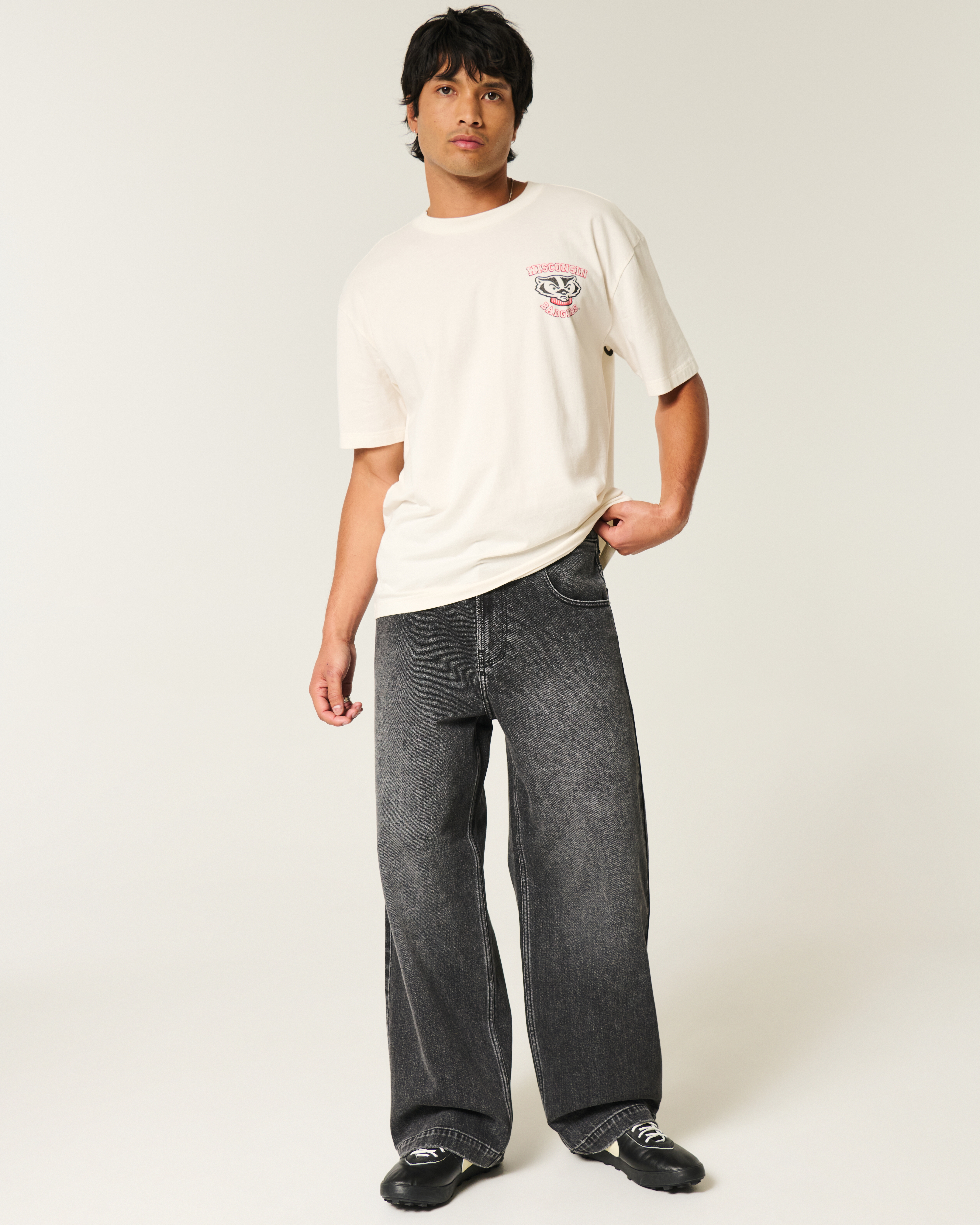 Boxy University of Wisconsin Badgers Graphic Tee