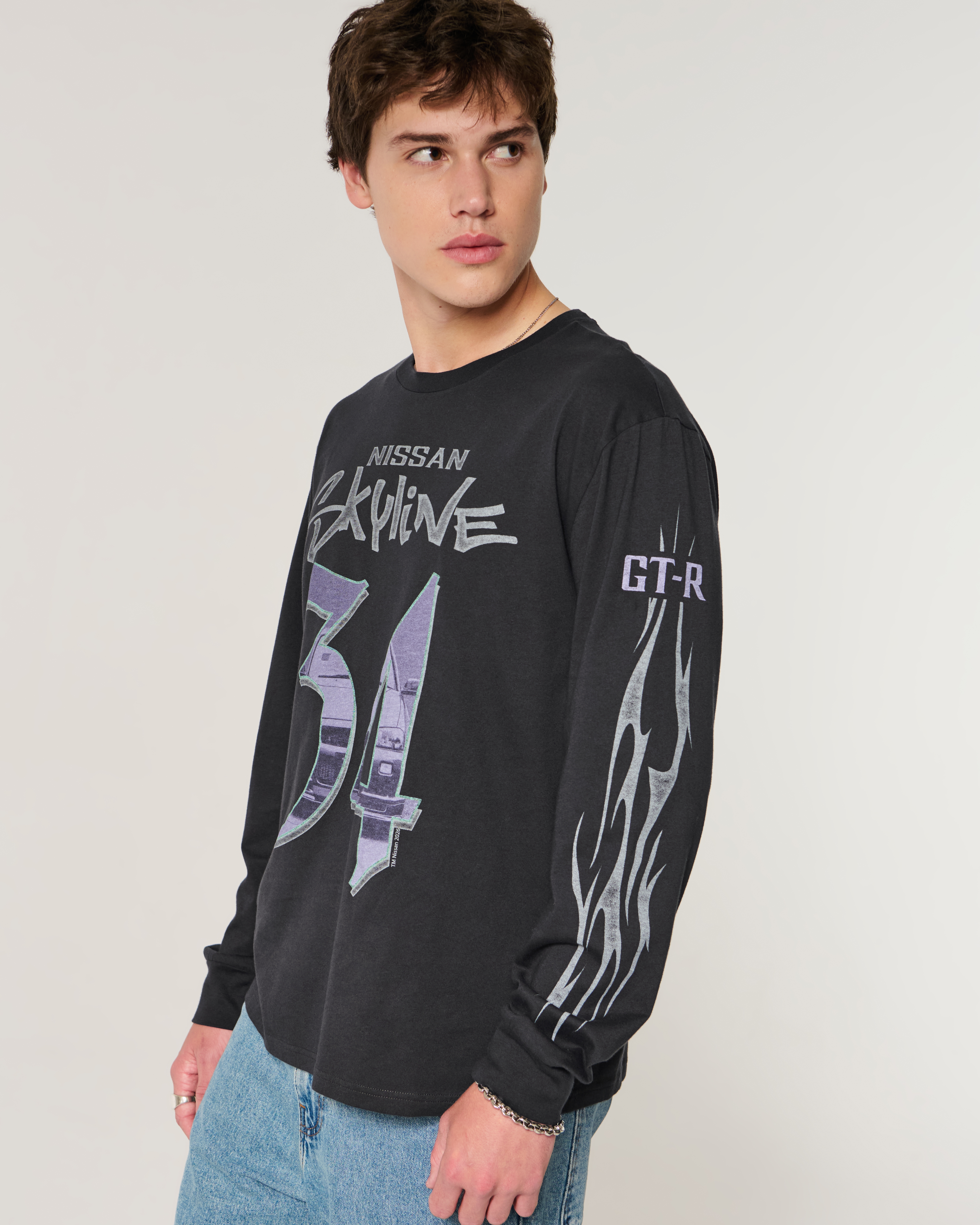 Relaxed Long-Sleeve Nissan Skyline Graphic Tee