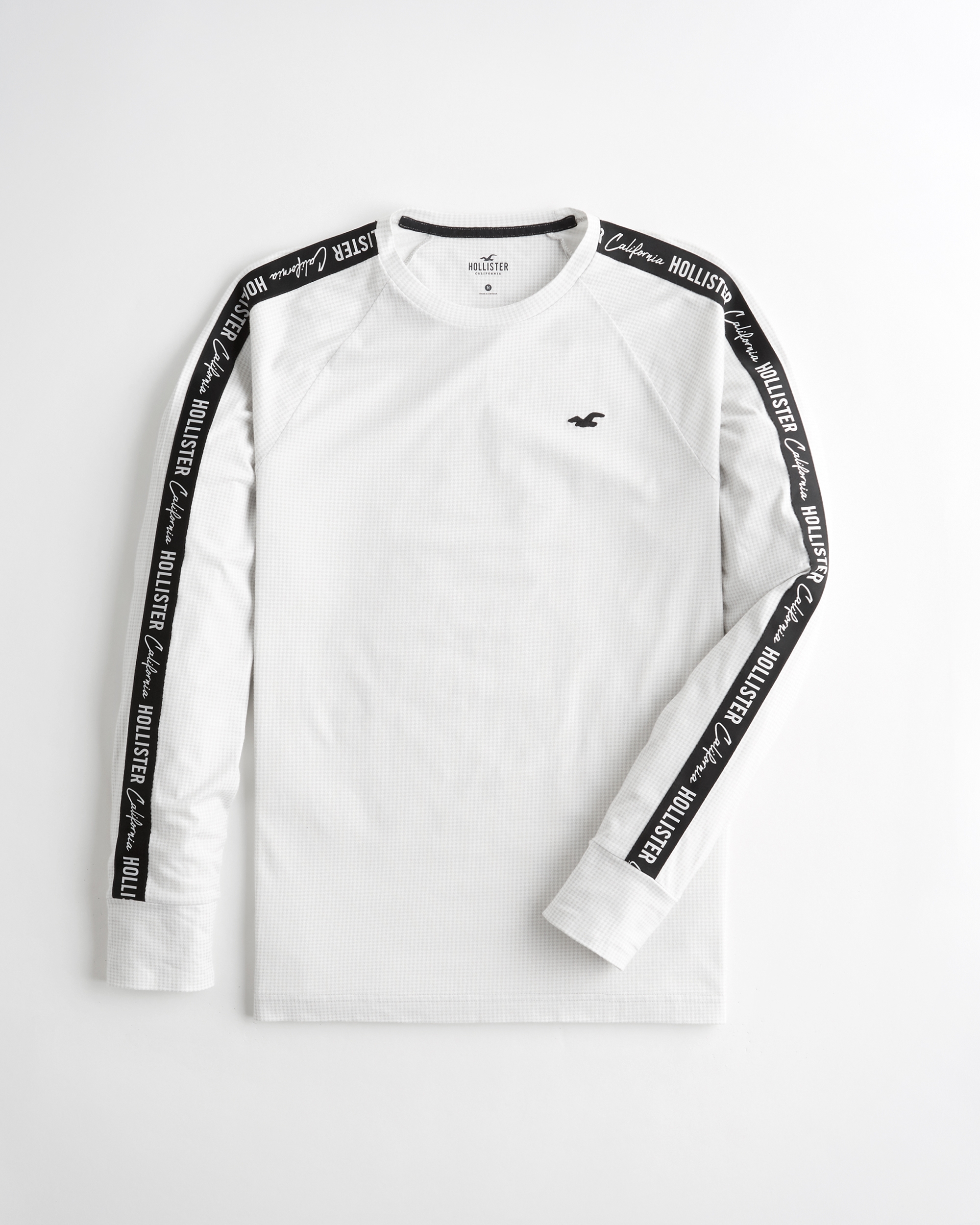 red hollister long sleeve