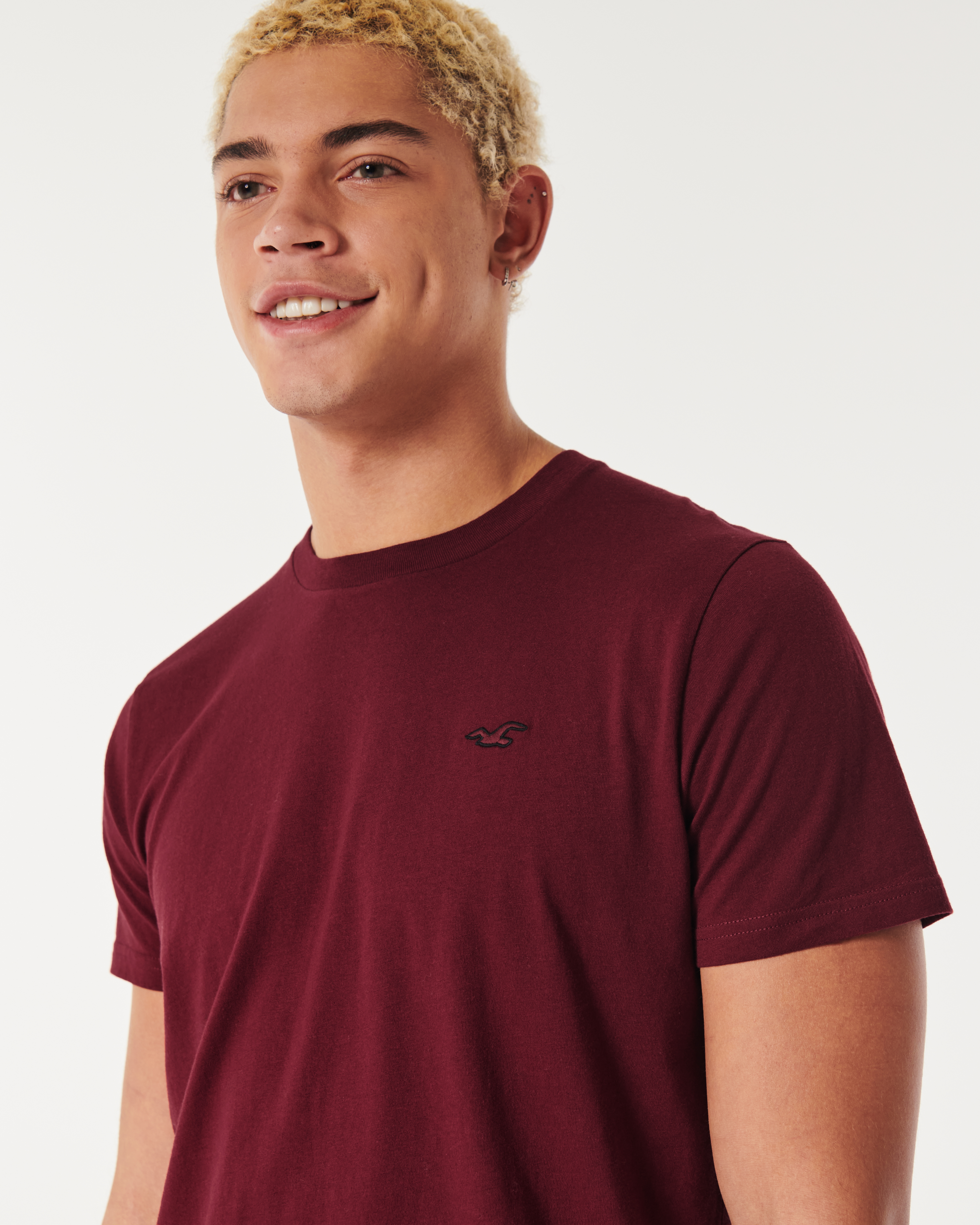 Hollister red clearance t shirt