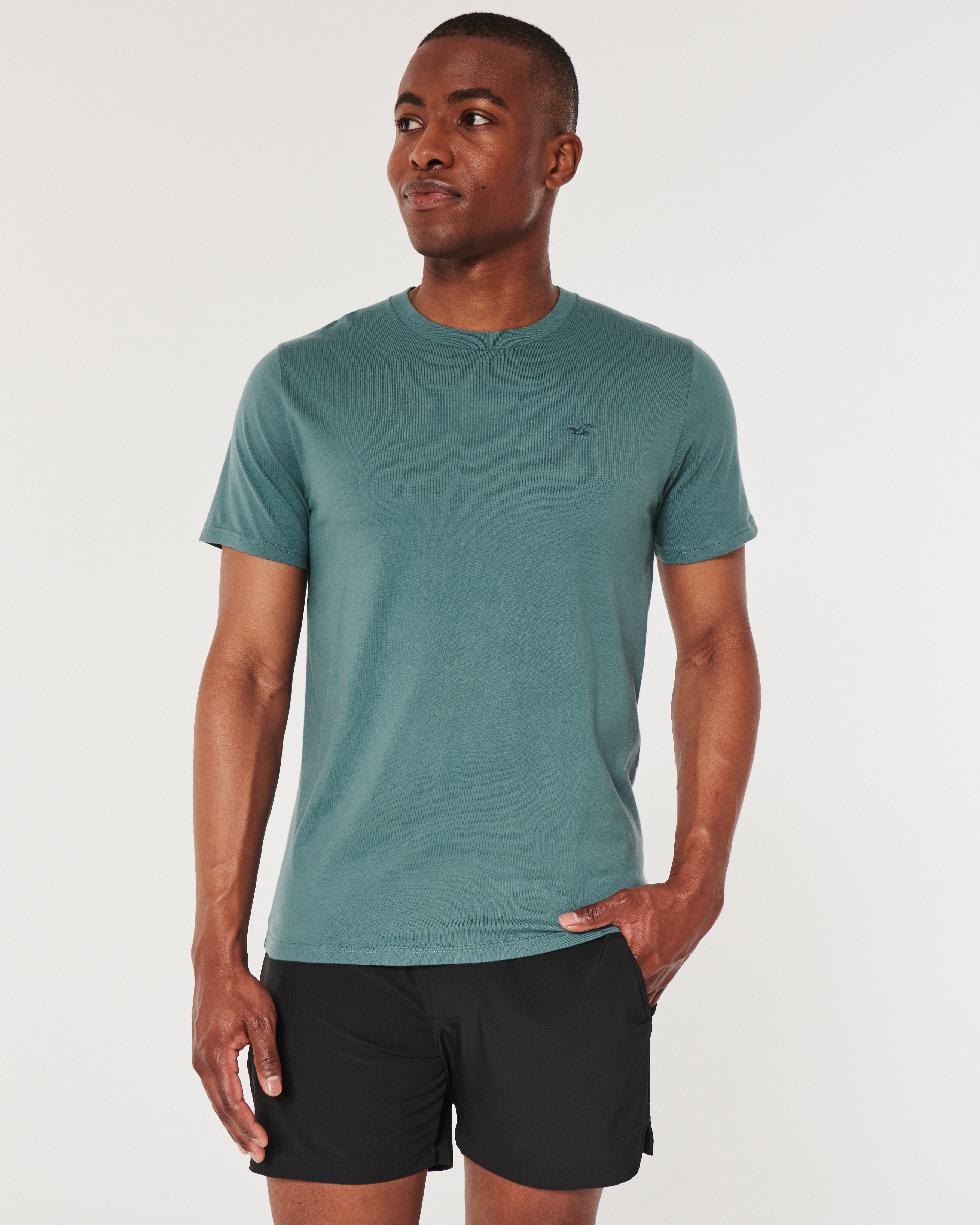 Hollister green t shirt hotsell