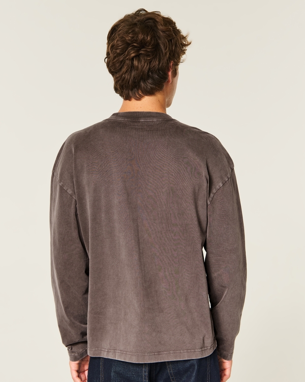 select to zoom model image