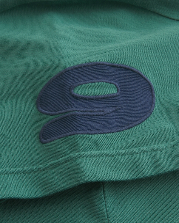 メンズ リラックス ロゴ グラフィック ポロ | メンズ 新着アイテム