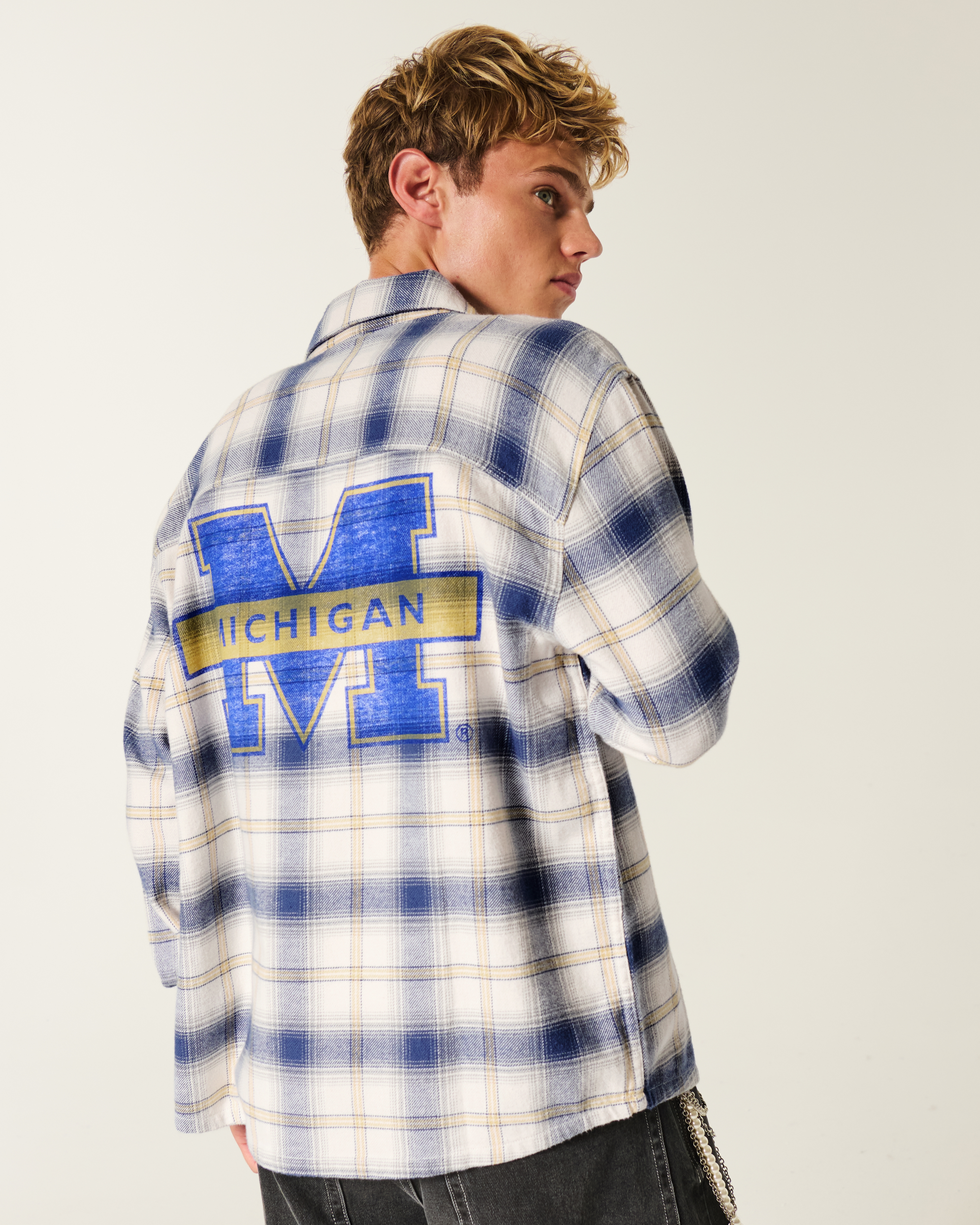 University of Michigan Wolverines Graphic Flannel Shirt