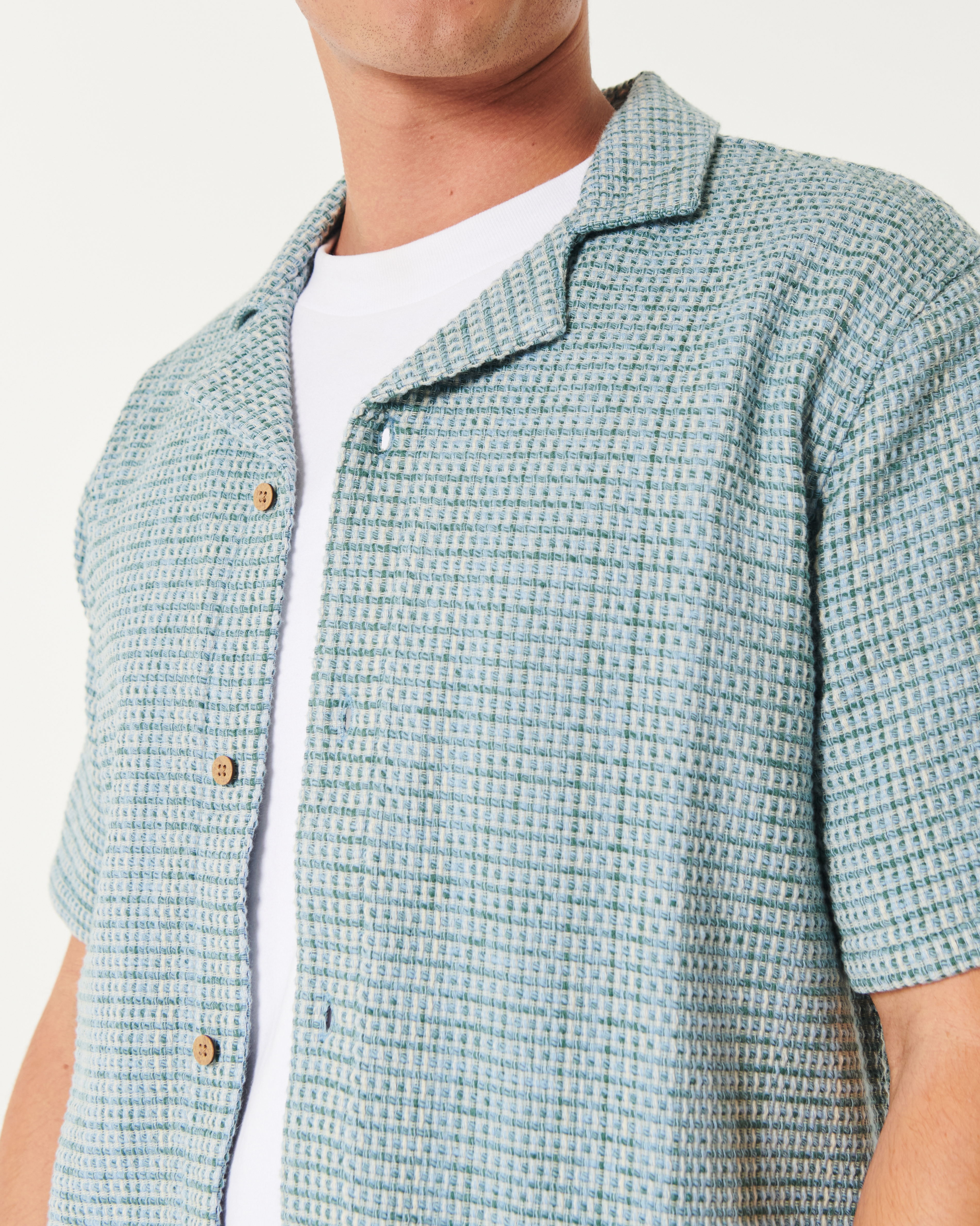 Short-Sleeve Textured Button-Through Shirt