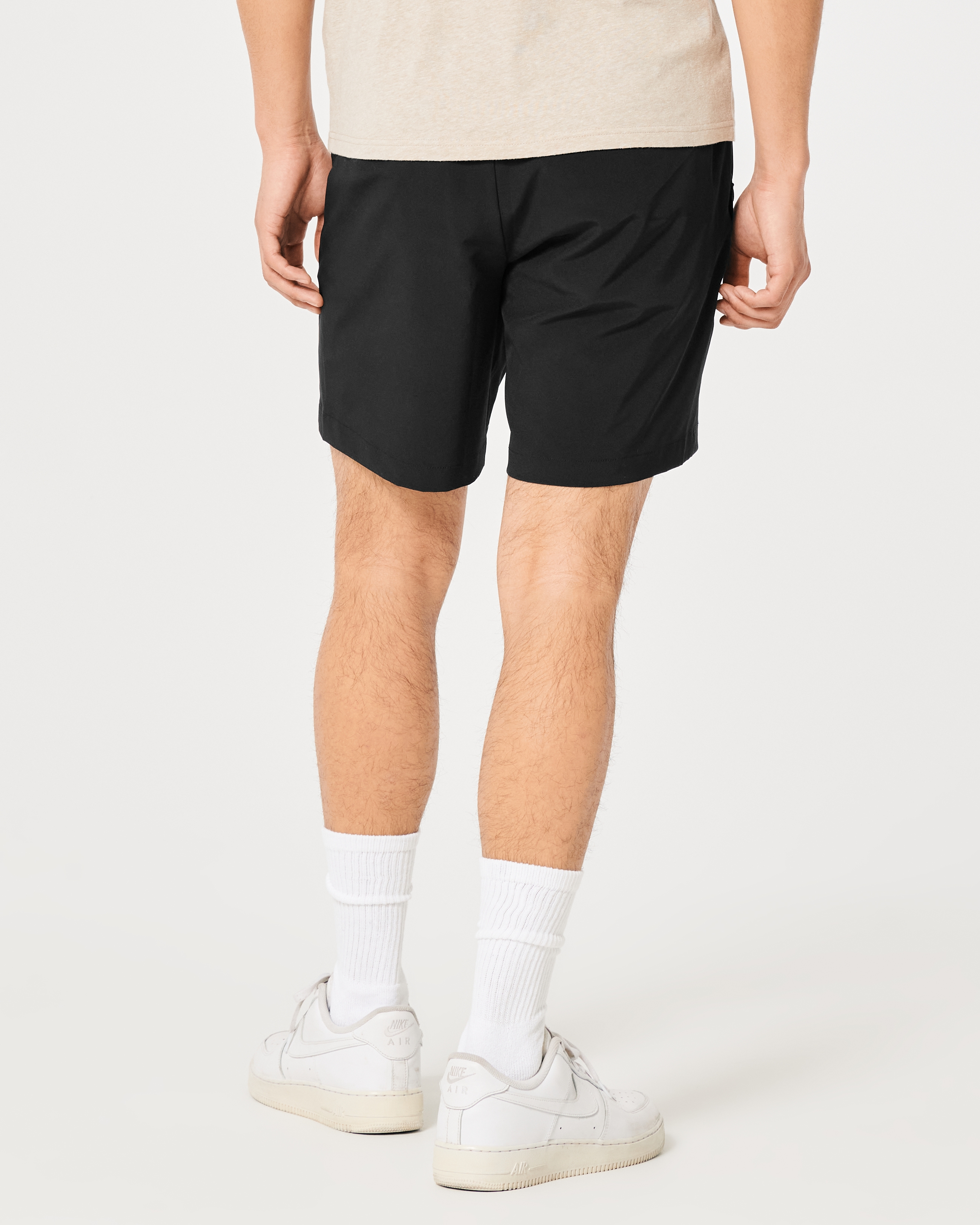 Hybrid Flat-Front Shorts 7"