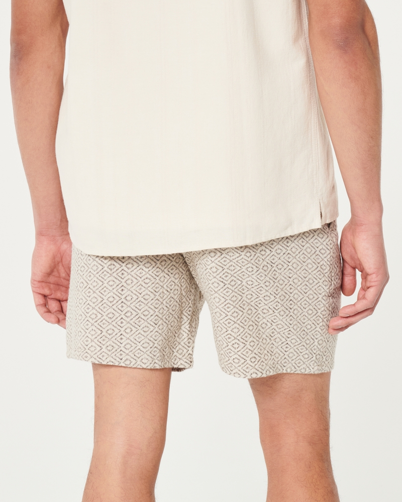 Woven Shorts 7"