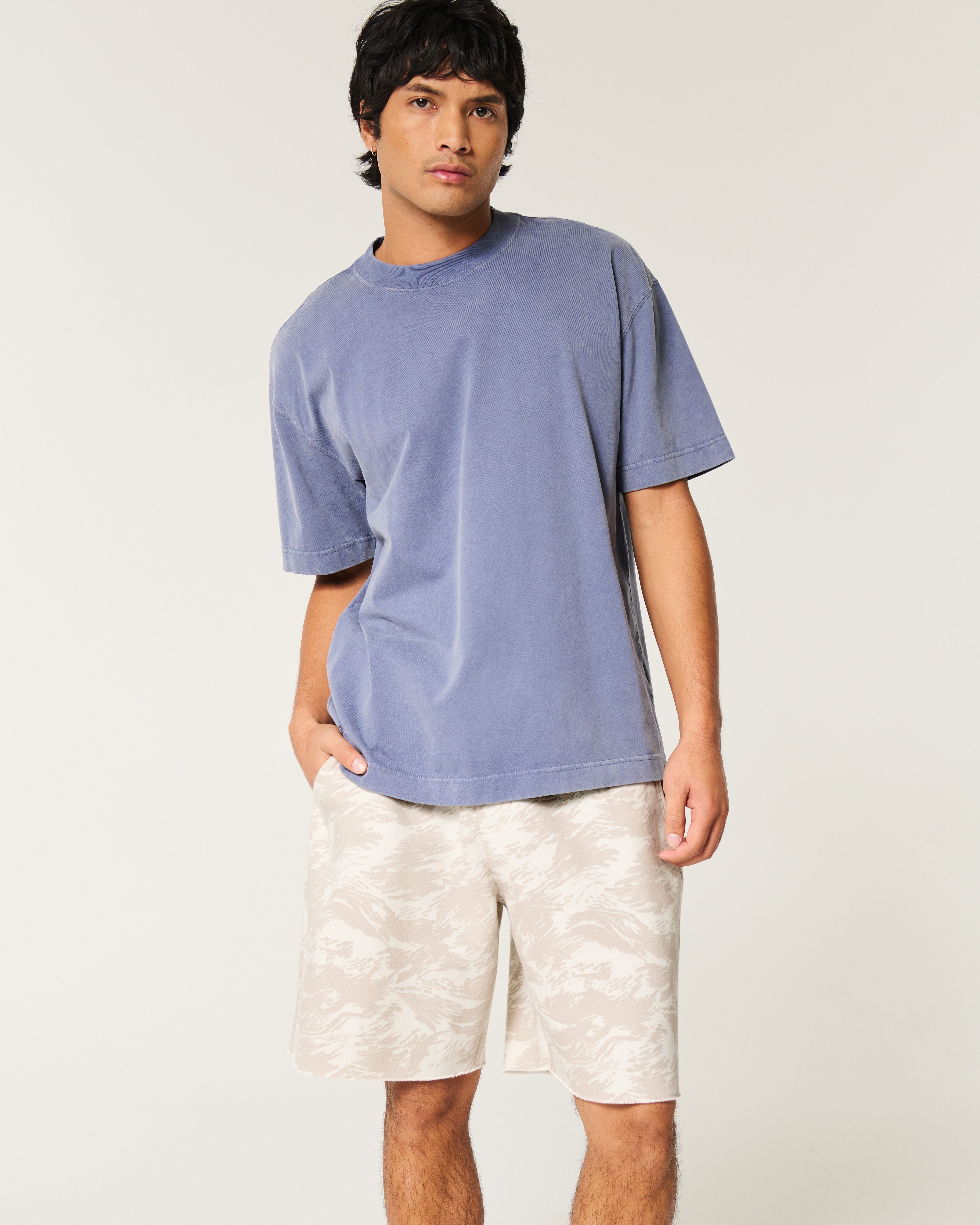 Hollister Feel Good Fleece Above-the-Knee Baggy Shorts