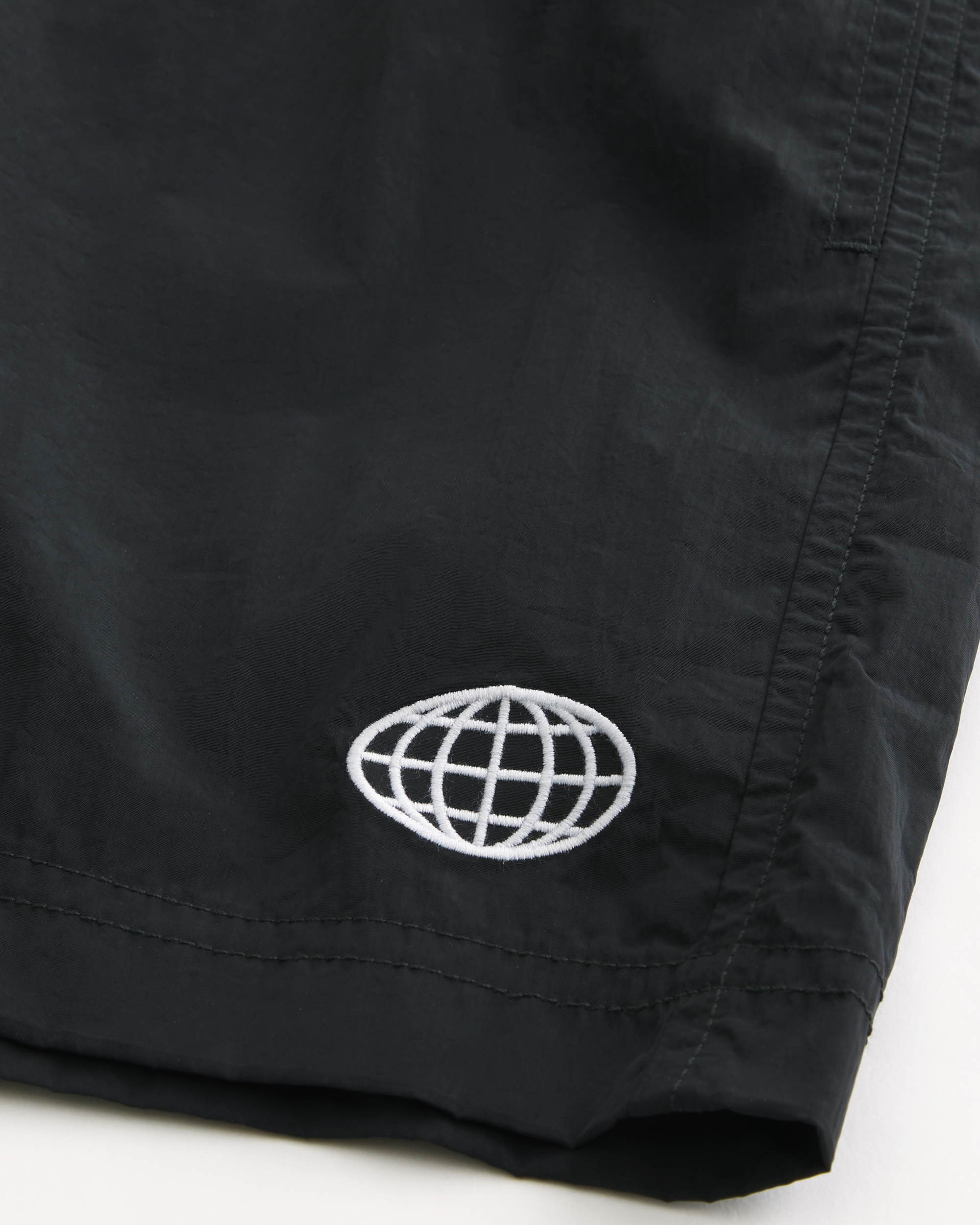 Mid-Thigh Baggy Soccer Shorts