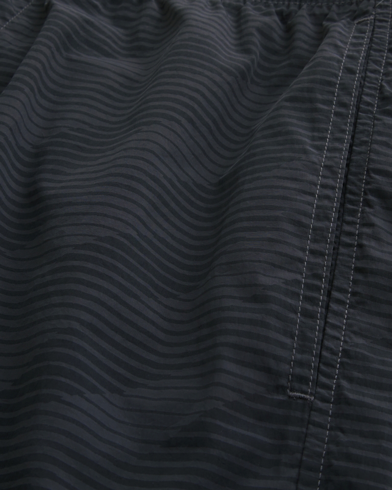 Mid-Thigh Baggy Soccer Shorts