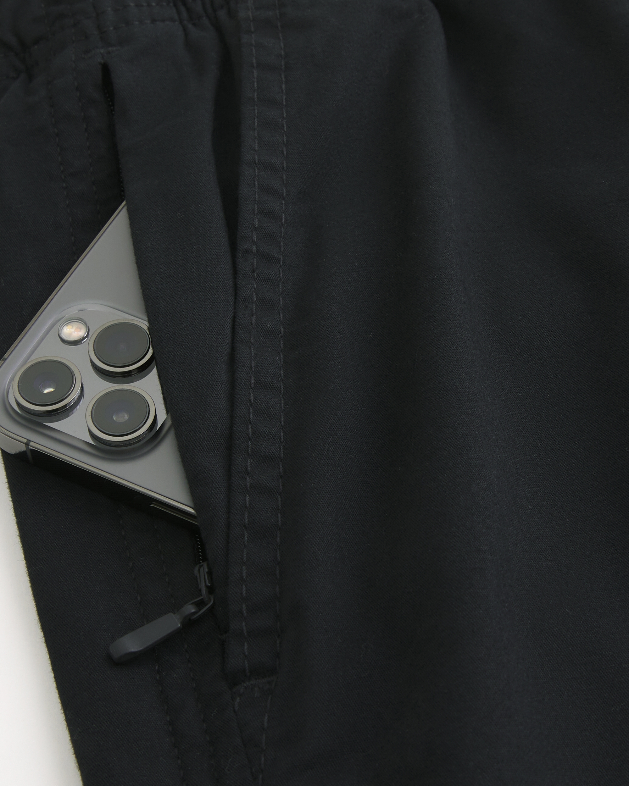 Mid-Thigh Twill Pull-On Shorts