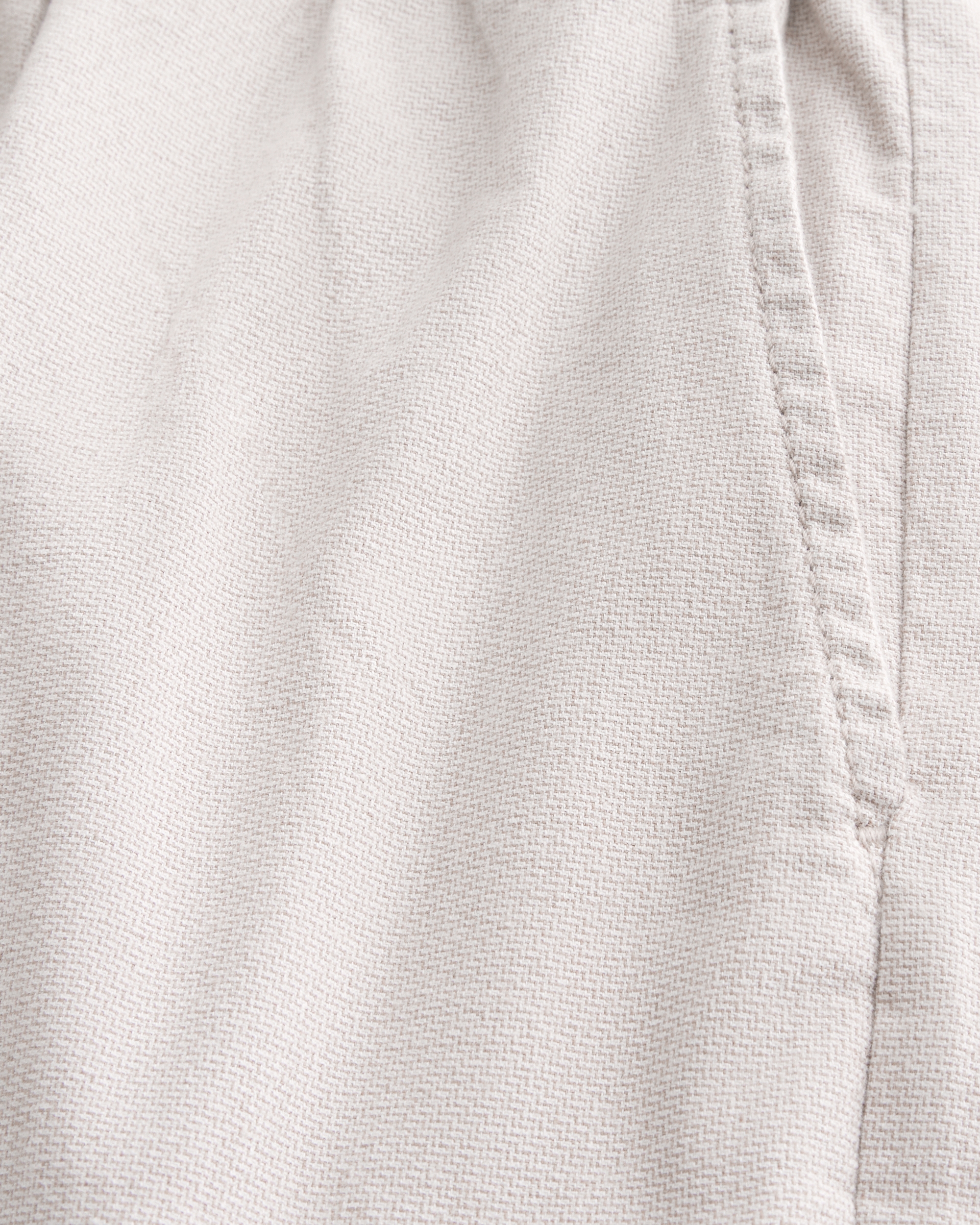 Mid-Thigh Linen-Blend Pull-On Shorts