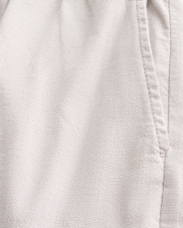 Mid-Thigh Linen-Blend Pull-On Shorts