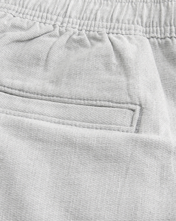 Mid-Thigh Linen-Blend Pull-On Shorts