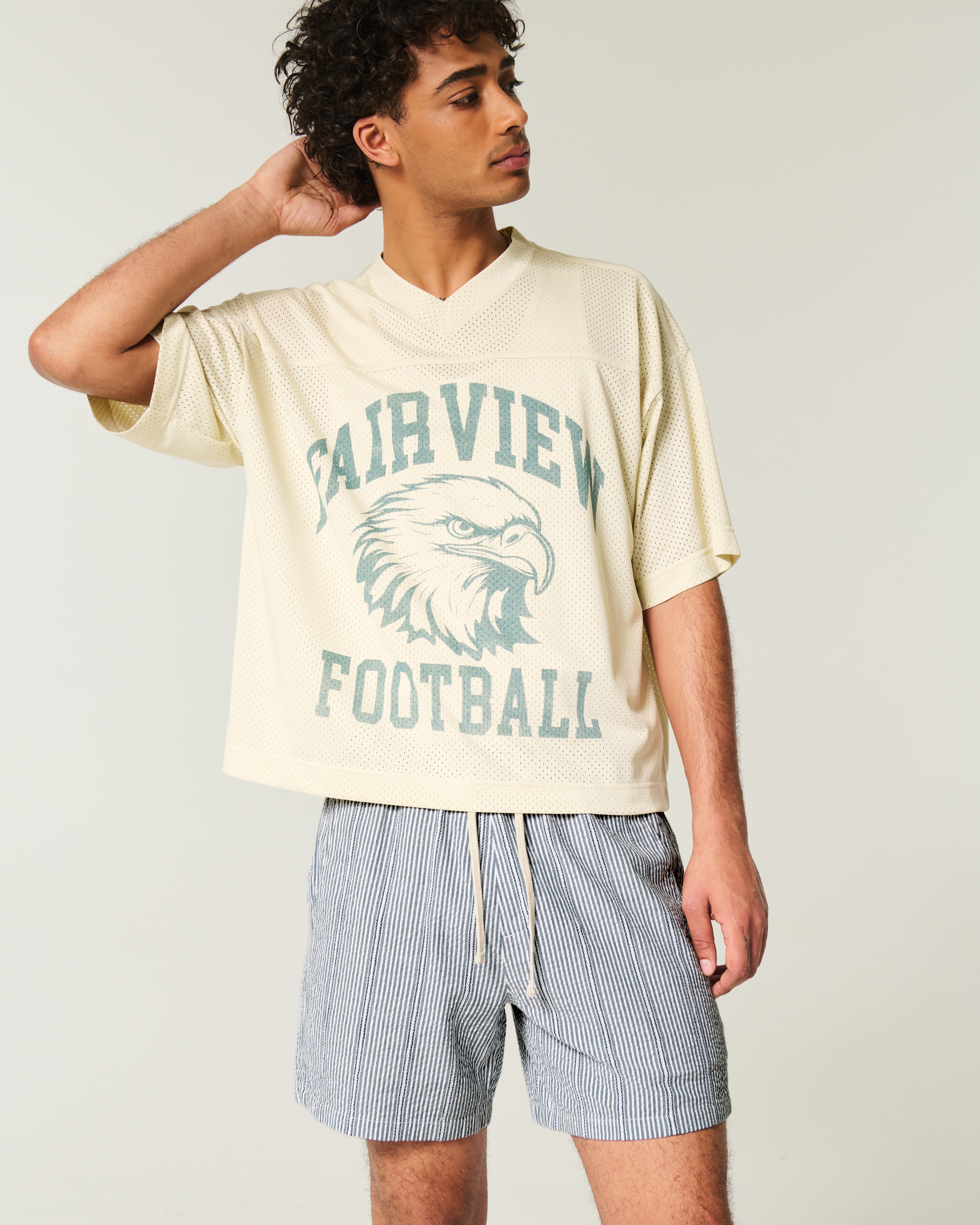 Mid-Thigh Seersucker Pull-On Shorts